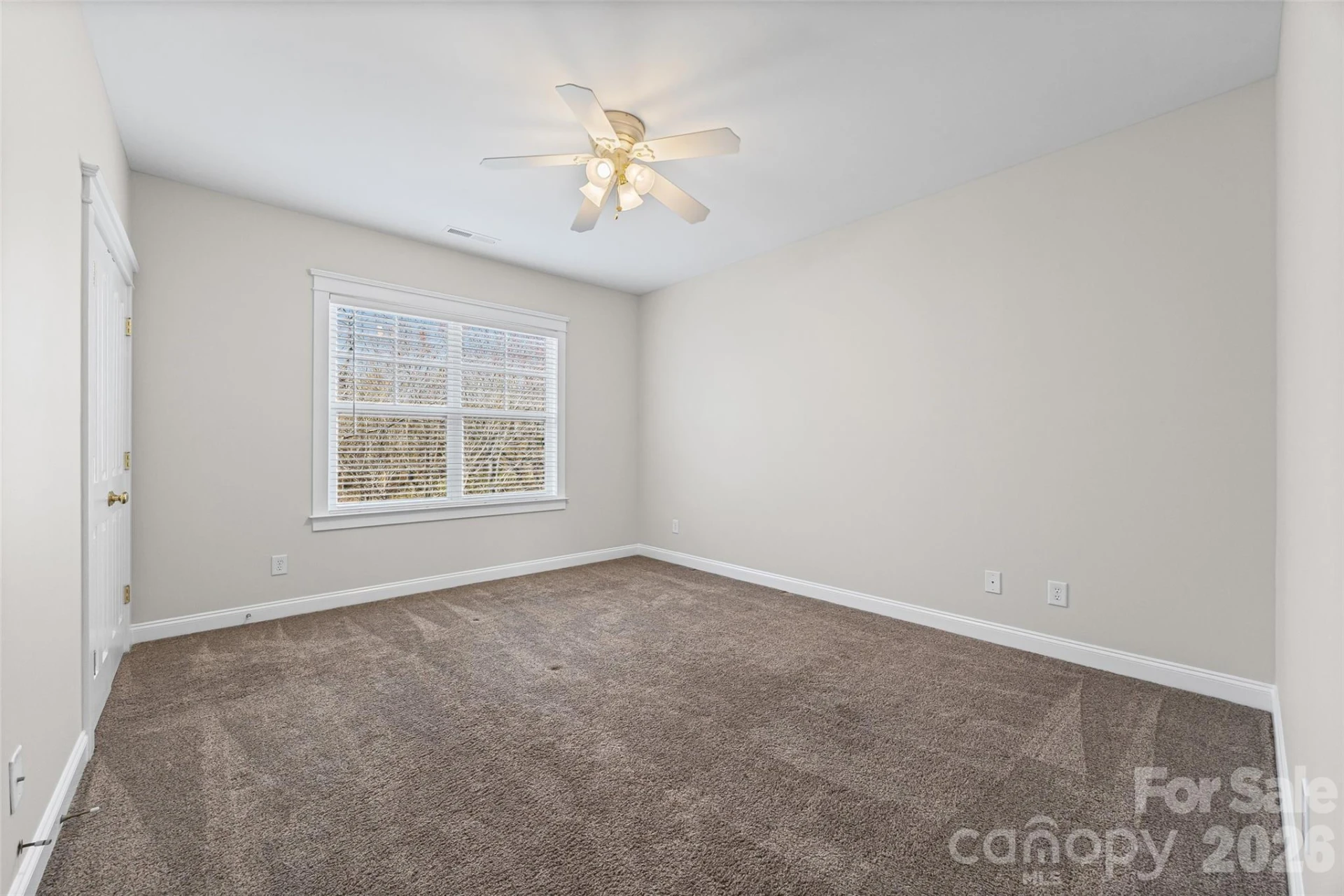 1039 Hunters Run Drive - Photo 17