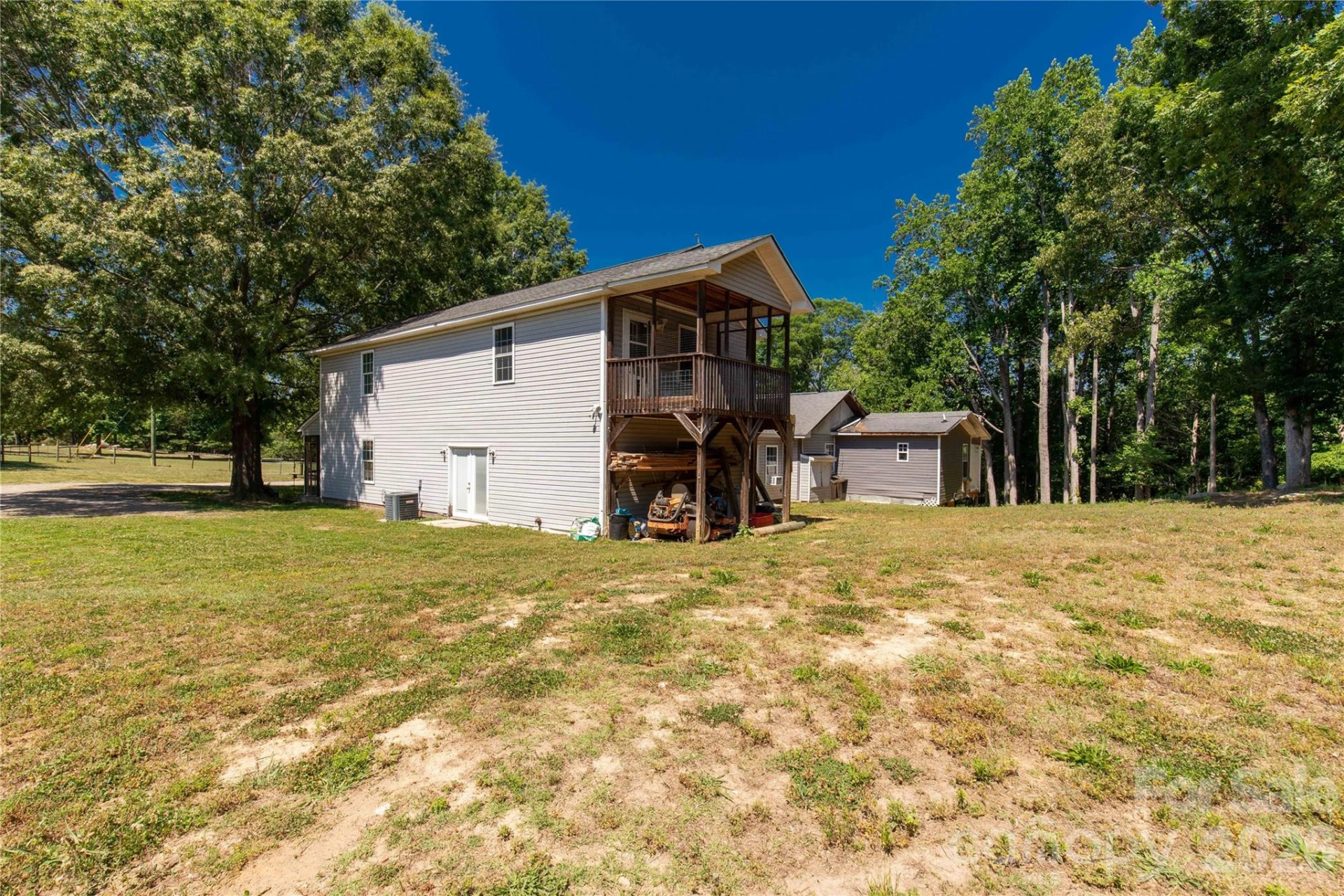 1845 Templeton Road - Photo 20