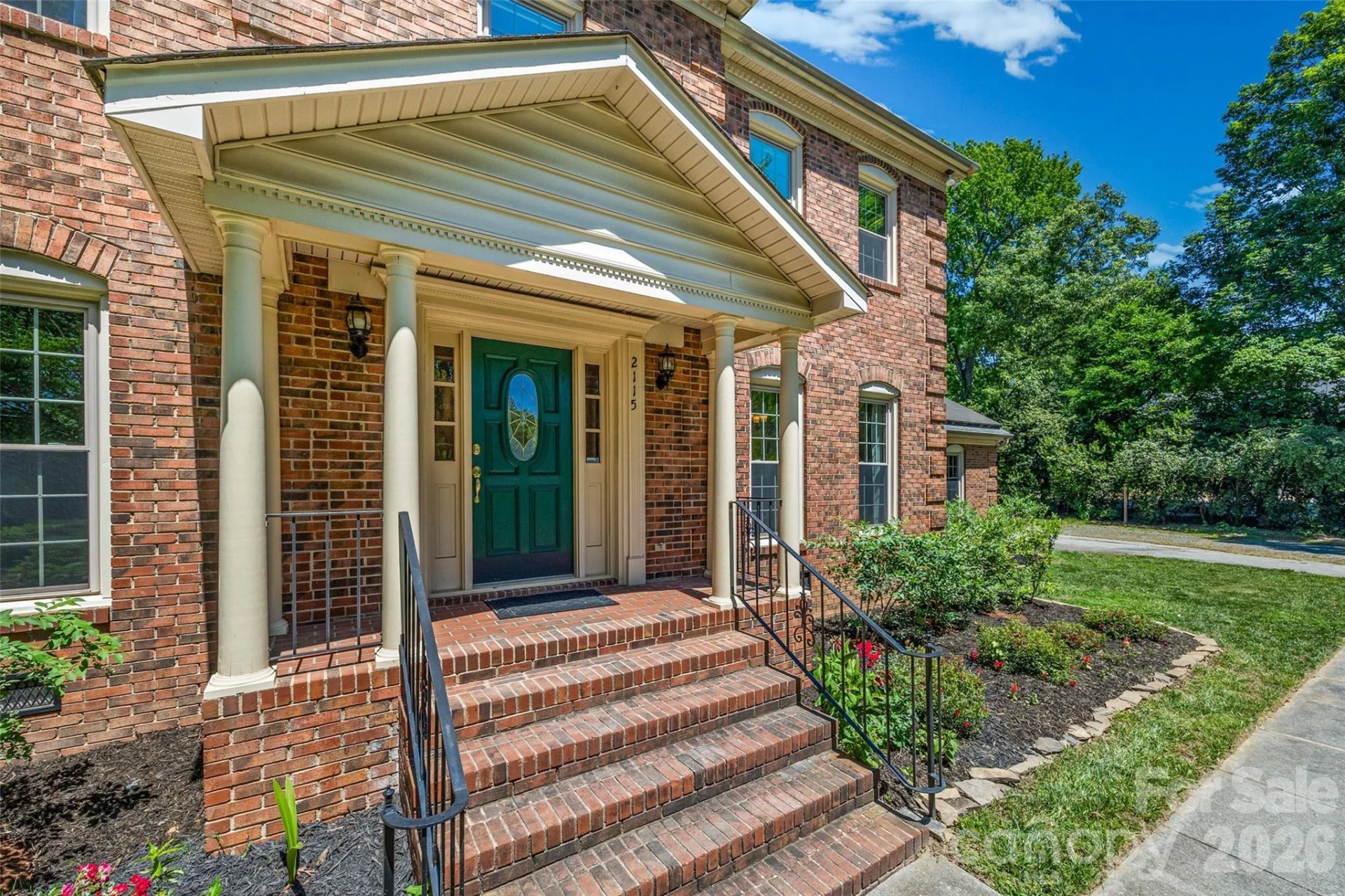 2115 Providence Drive - Photo 2