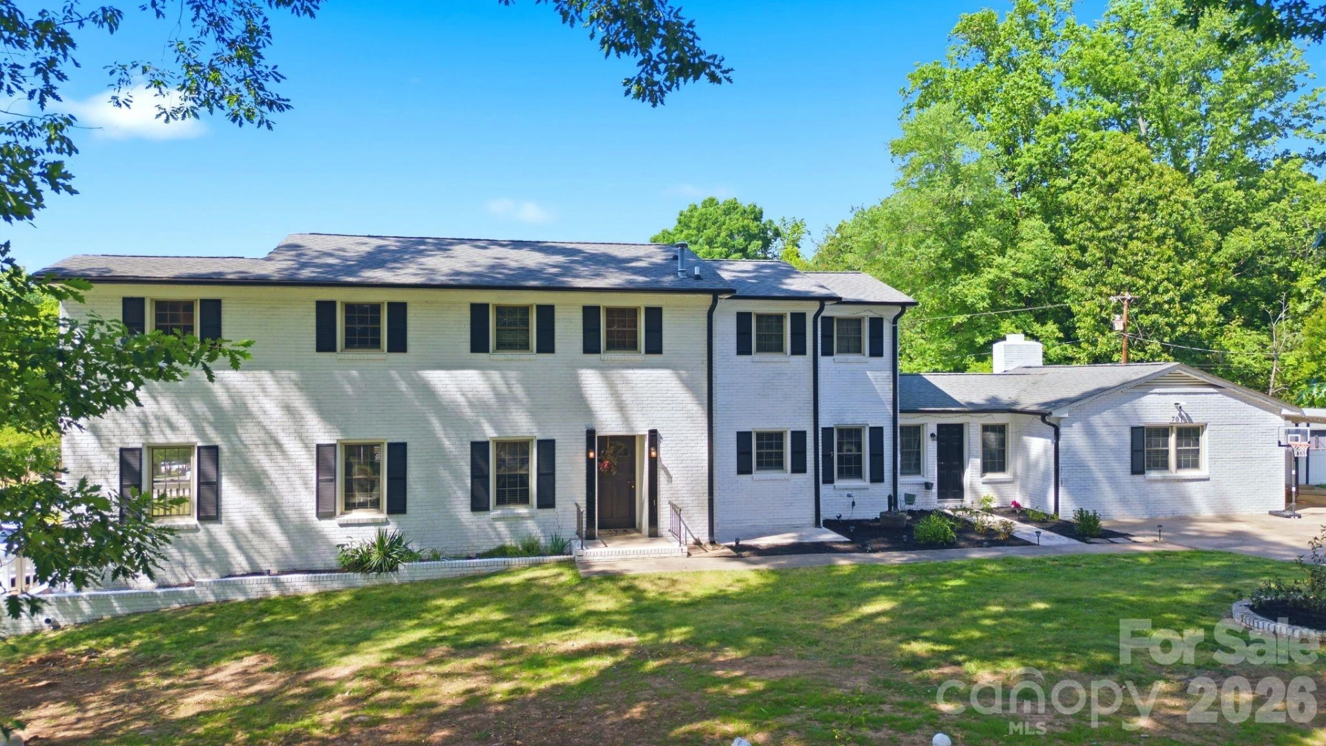 701 Iowa Avenue - Photo 2