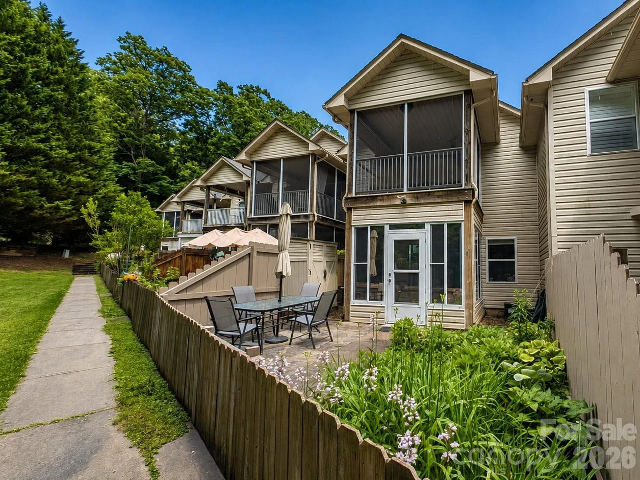 108 South Park Lane #108 - Photo 2