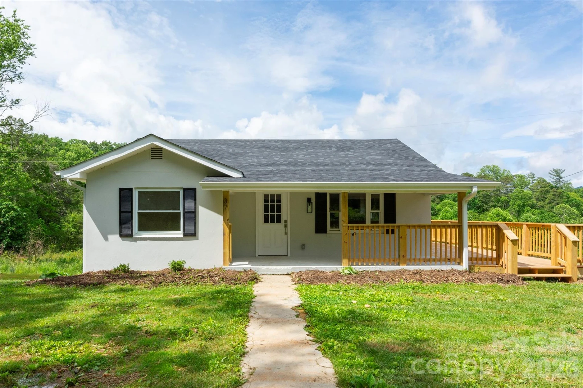 37 King Drive - Photo 2