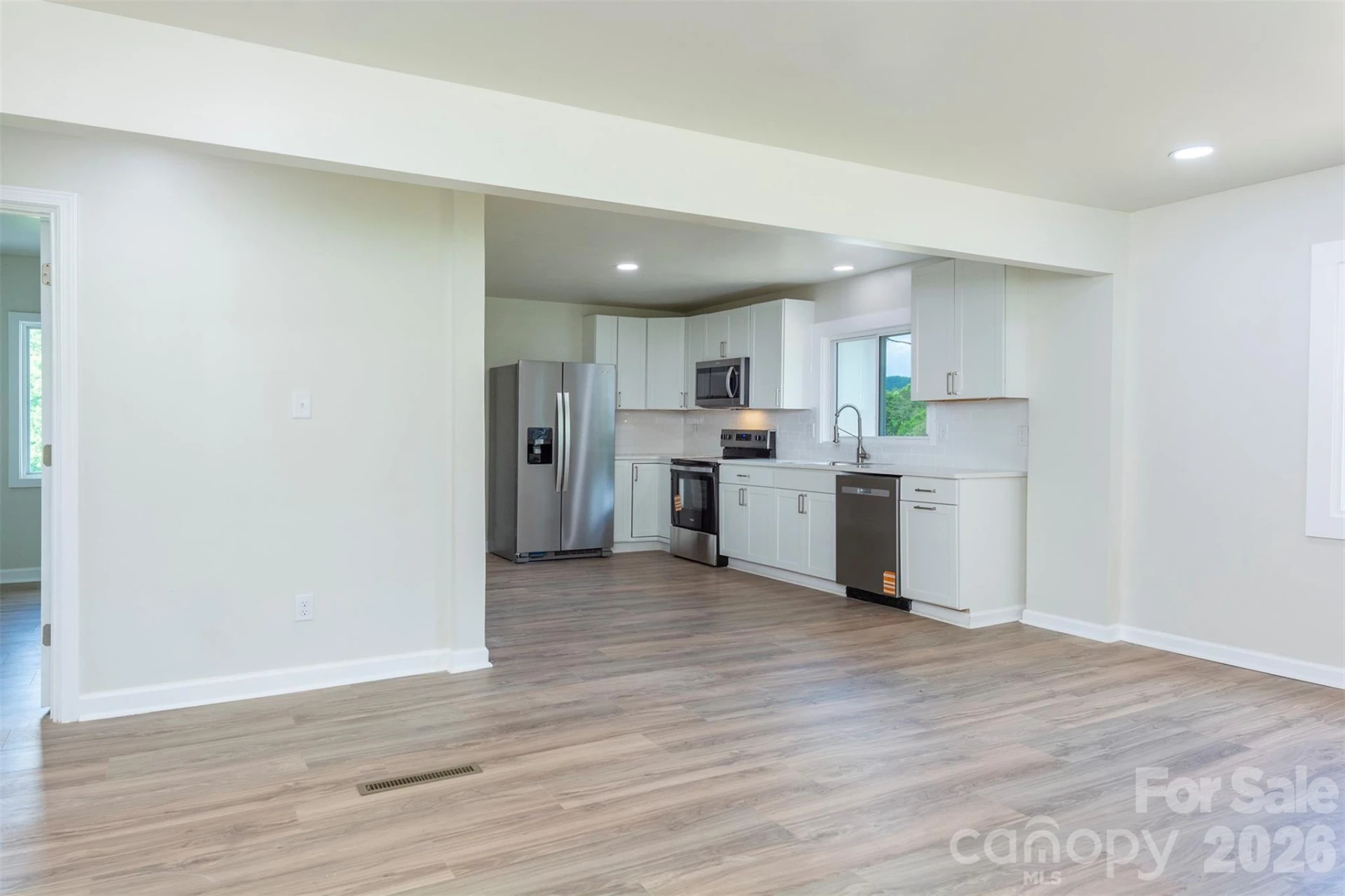 37 King Drive - Photo 5