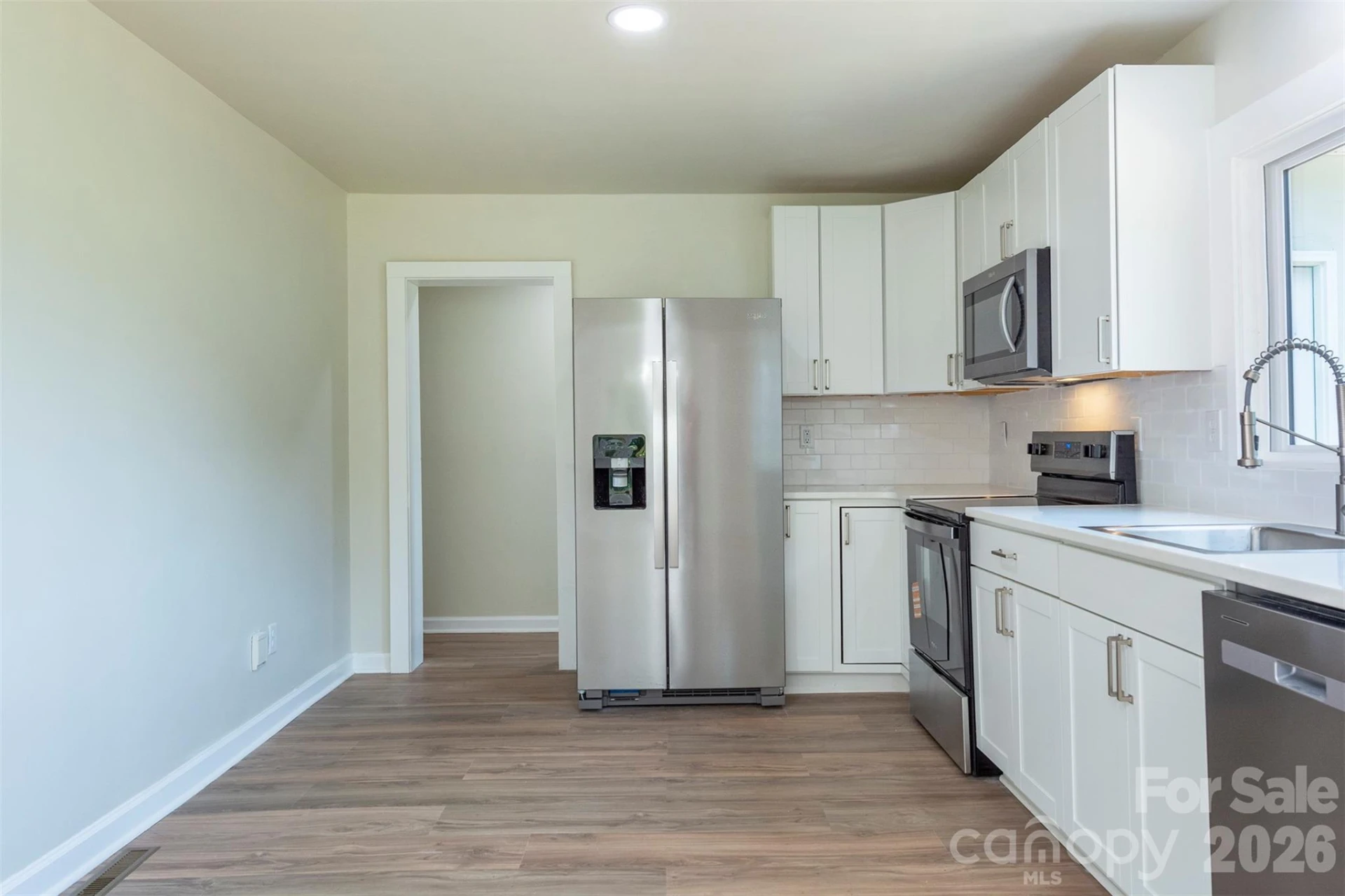 37 King Drive - Photo 9