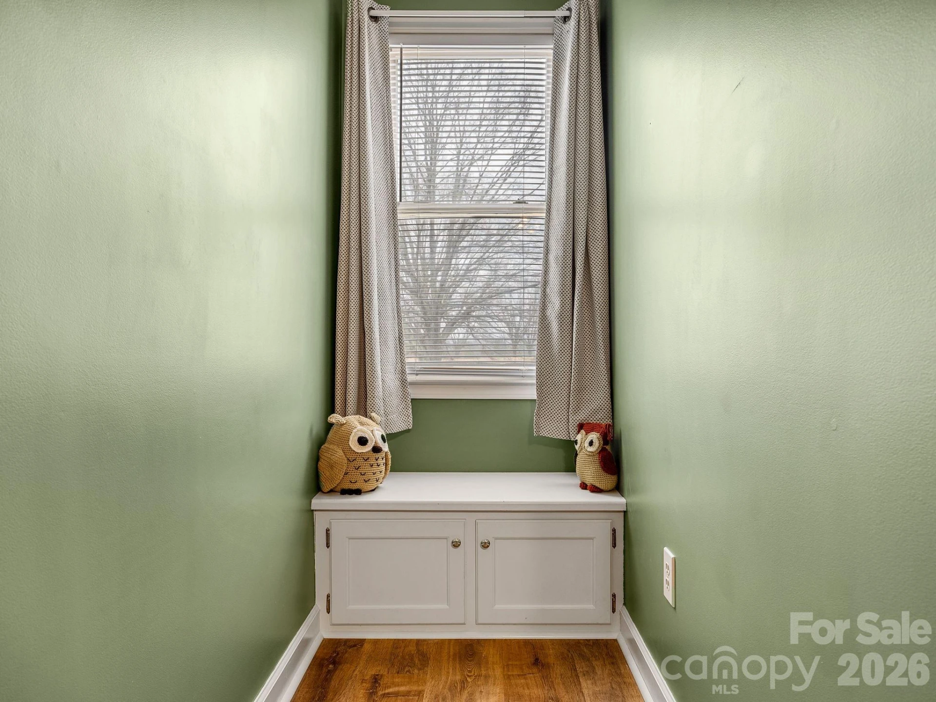 1570 Roddy Road - Photo 18