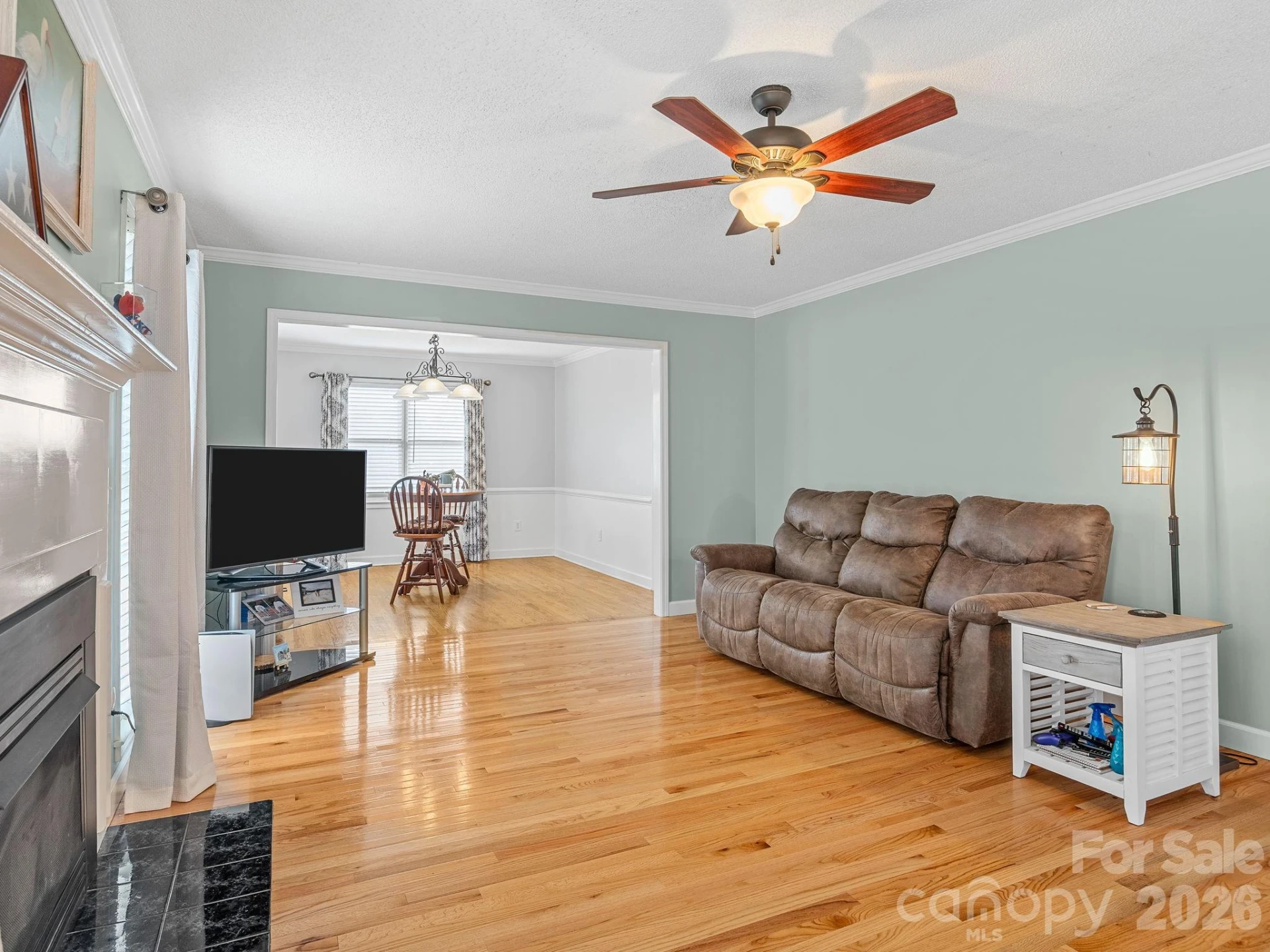 1570 Roddy Road - Photo 6
