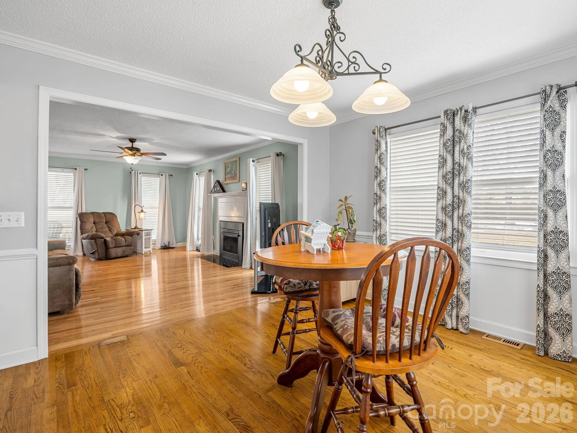 1570 Roddy Road - Photo 7