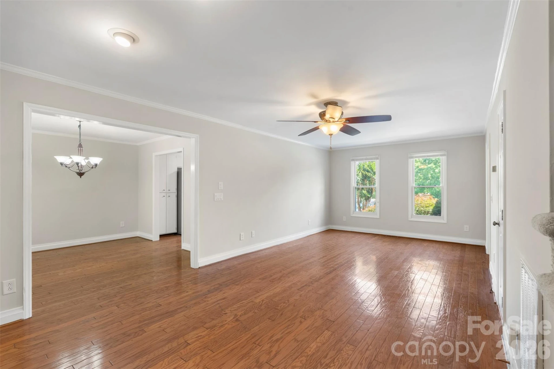 1152 Crestmont Drive - Photo 11