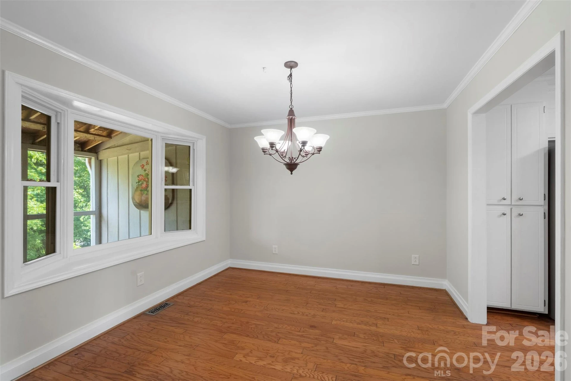 1152 Crestmont Drive - Photo 12