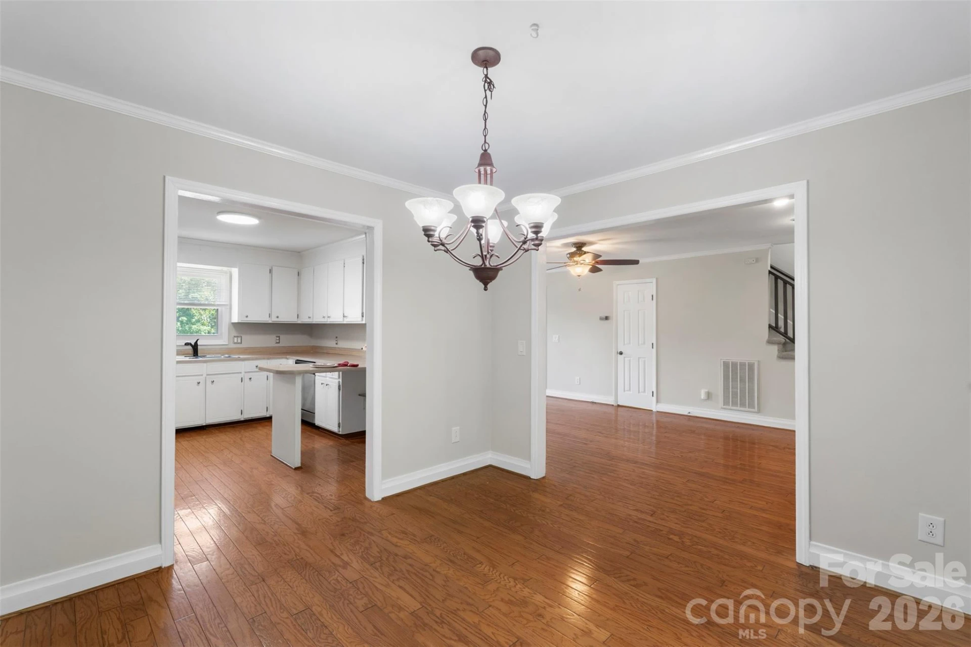1152 Crestmont Drive - Photo 13