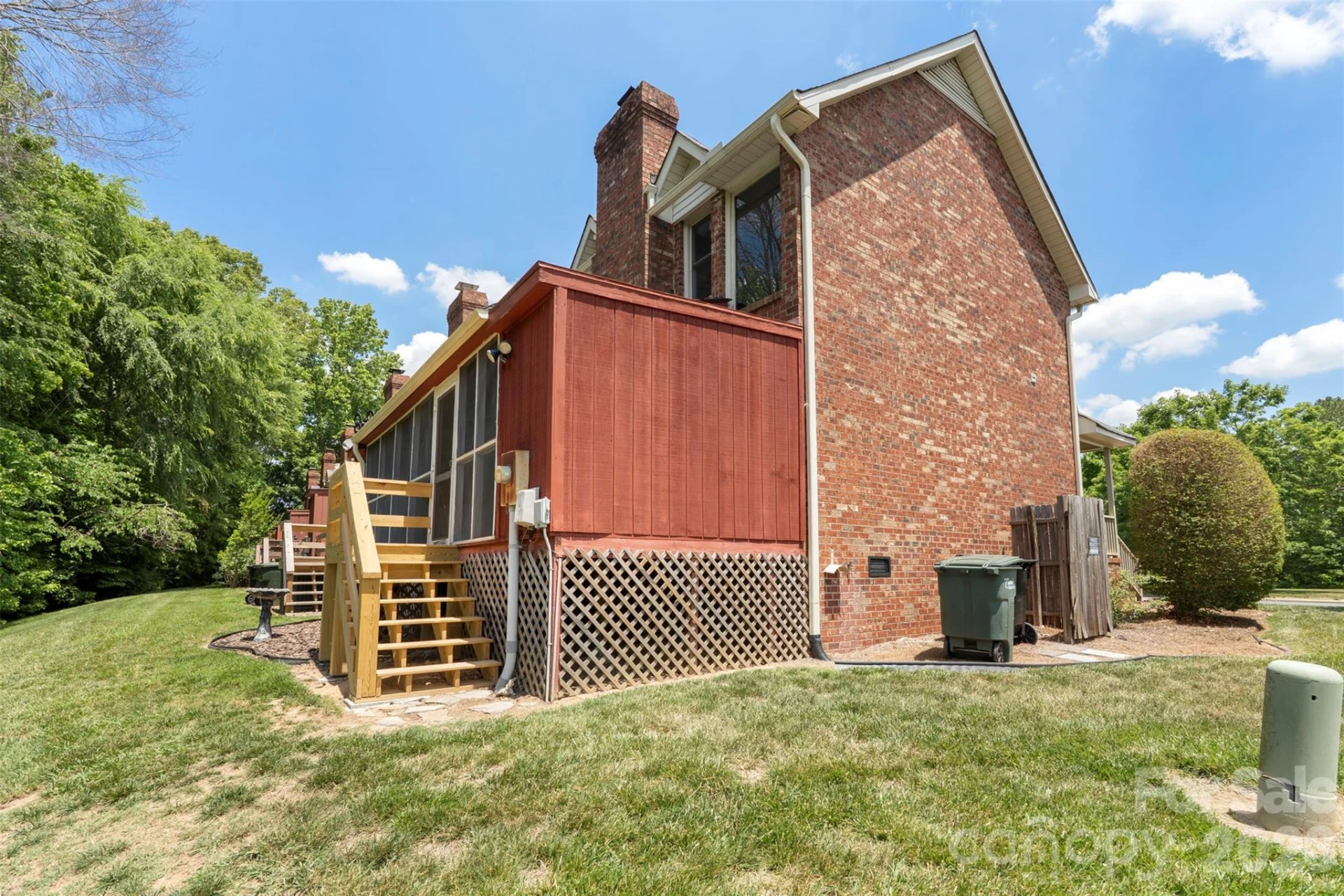 1152 Crestmont Drive - Photo 32