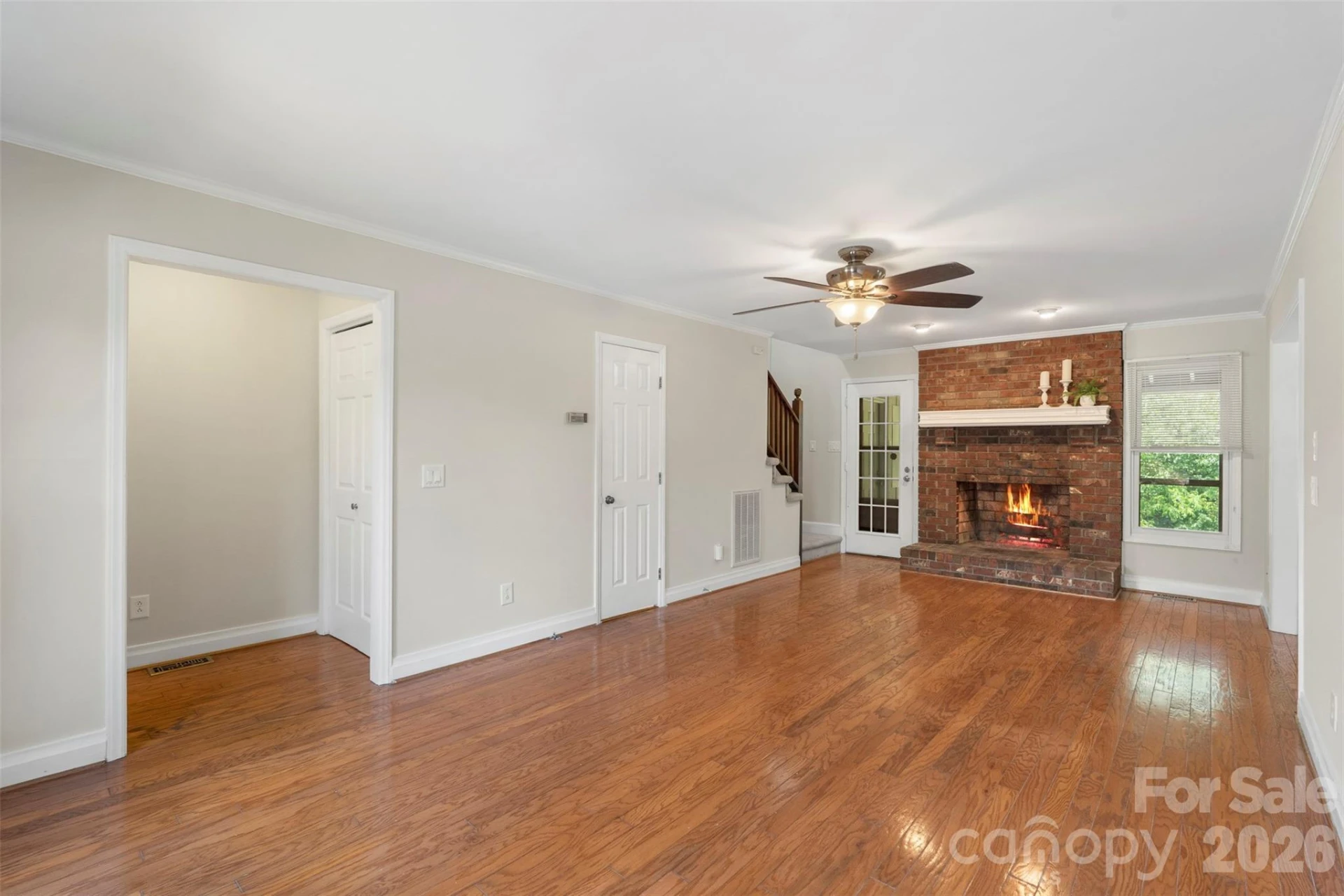 1152 Crestmont Drive - Photo 6