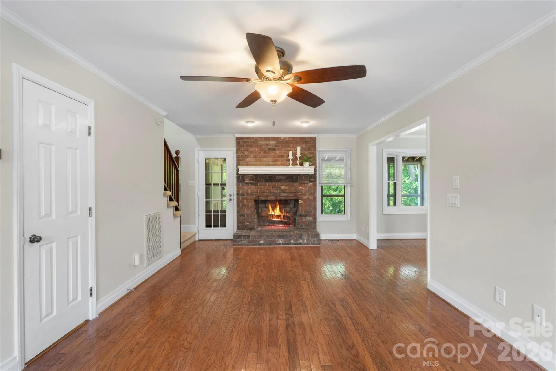 1152 Crestmont Drive - Photo 7
