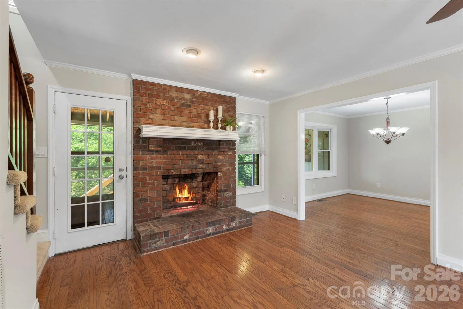 1152 Crestmont Drive - Photo 9