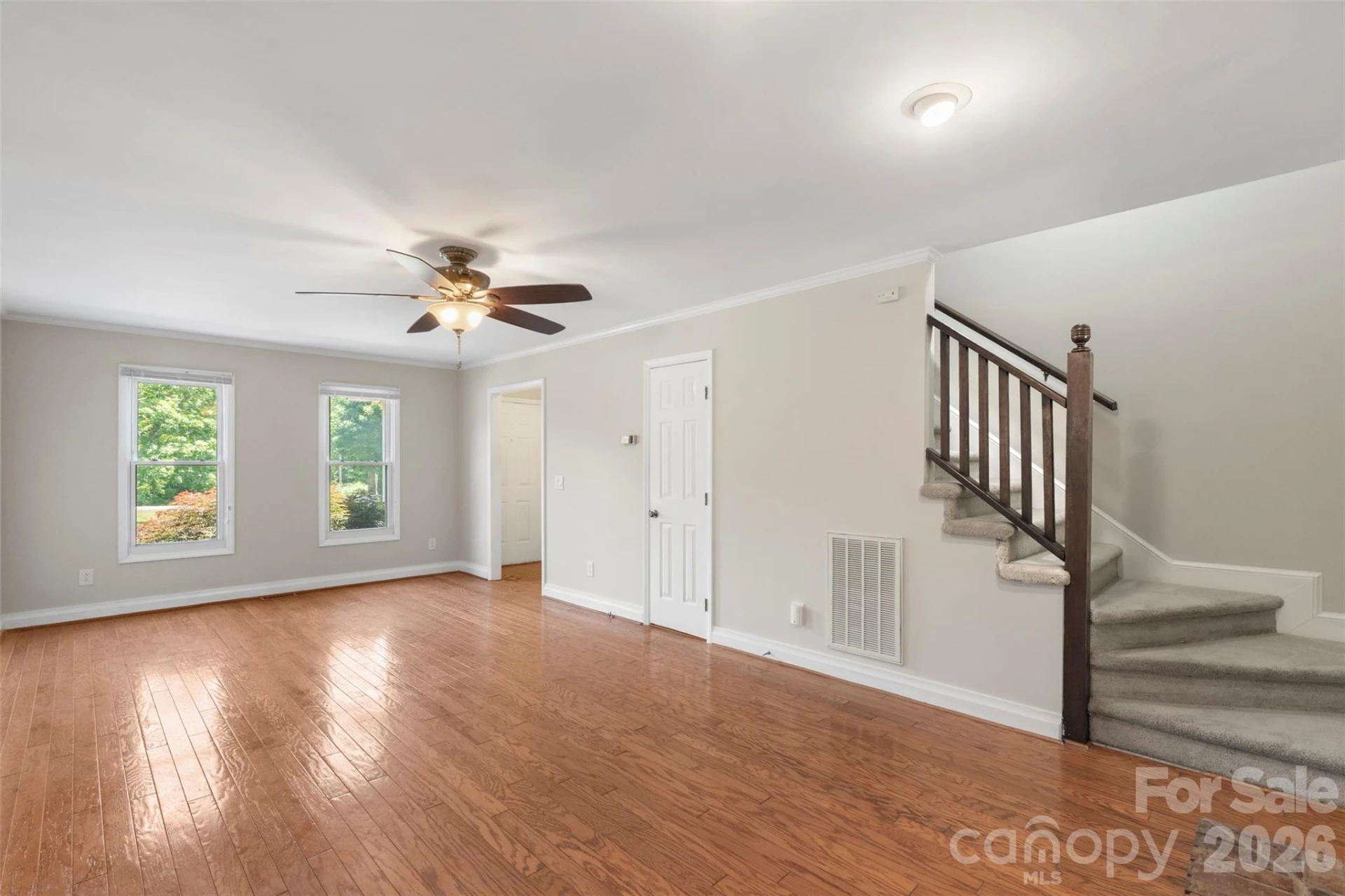 1152 Crestmont Drive - Photo 10