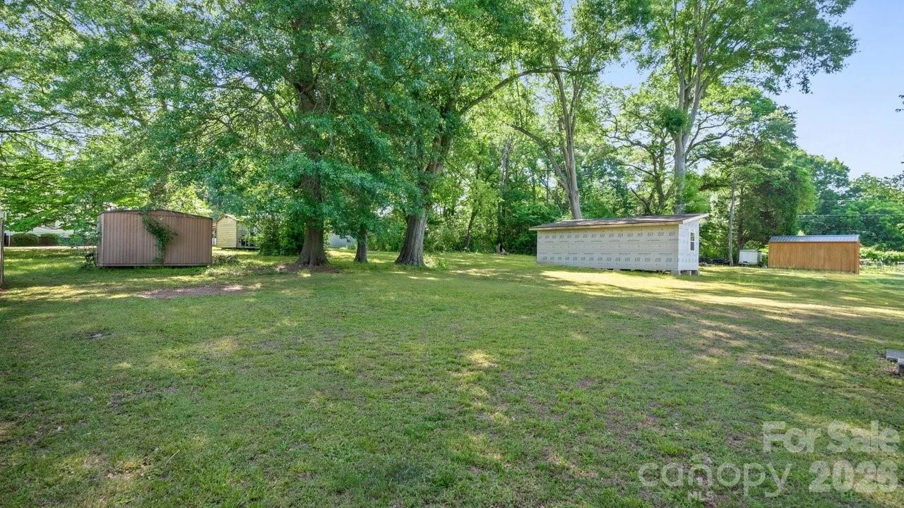 110 Globe Street - Photo 26