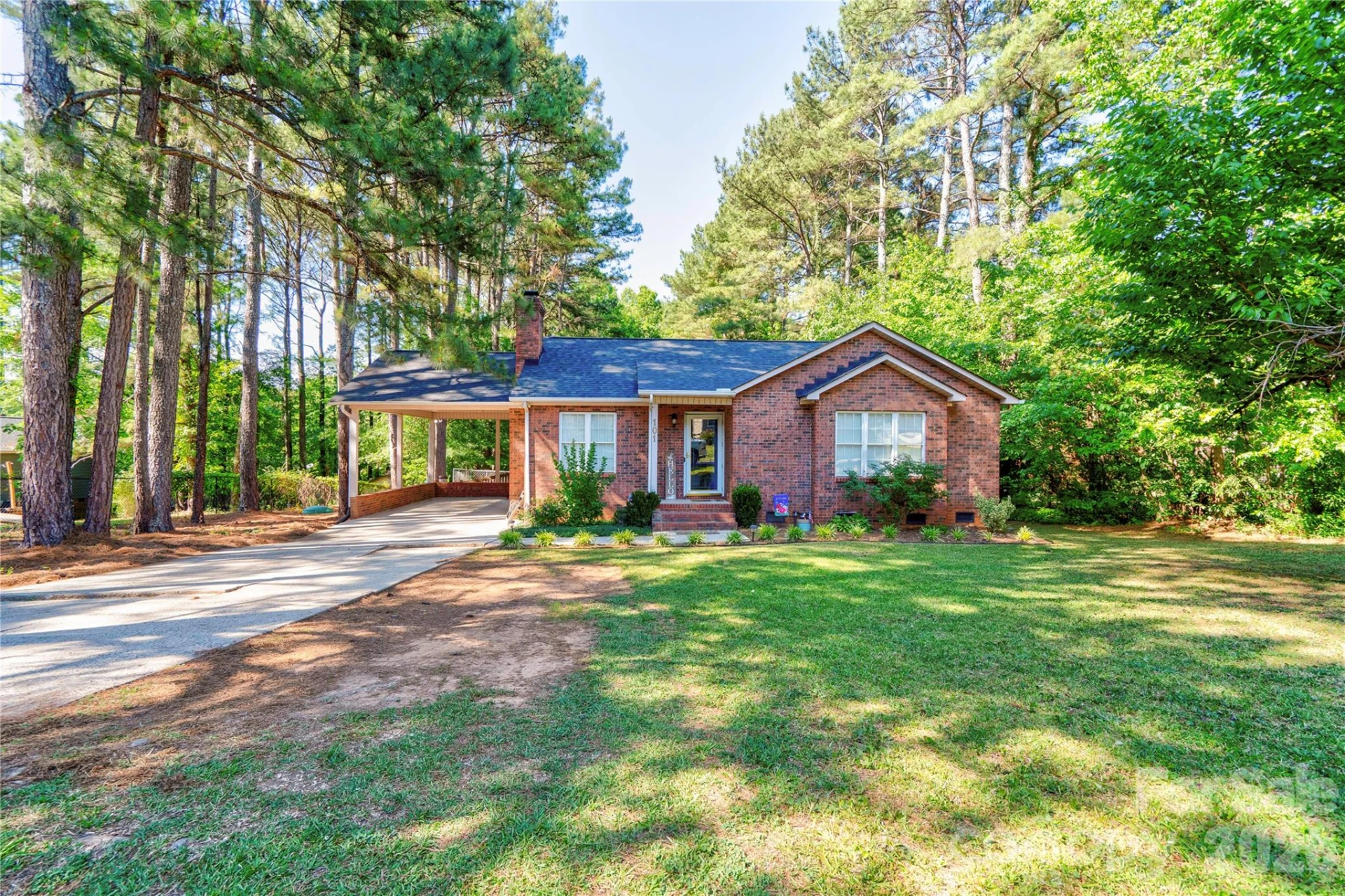 101 Doree Lane