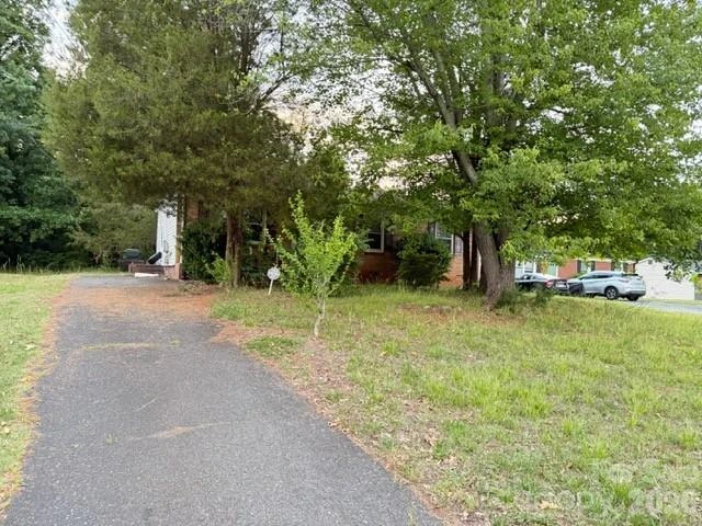 667 Kilborne Drive - Photo 7
