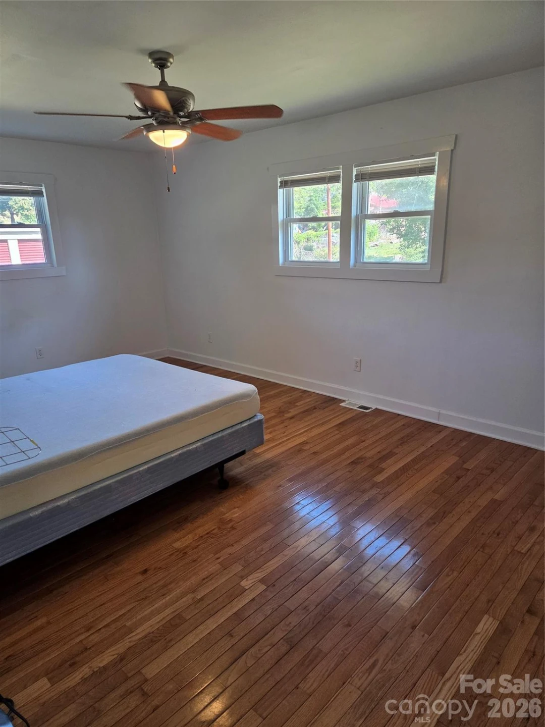 42 East Boulevard - Photo 4