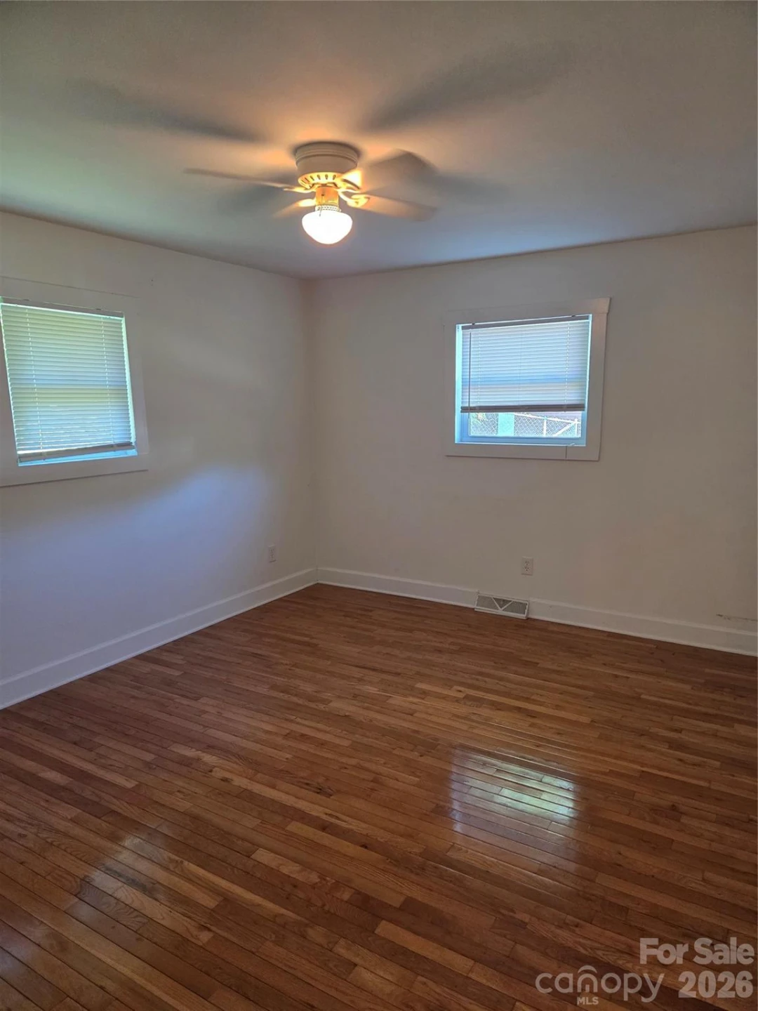 42 East Boulevard - Photo 5