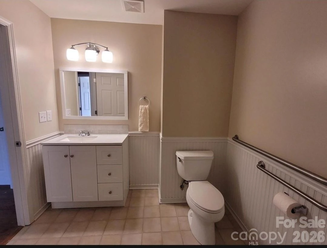 115 Edinburgh Court - Photo 12