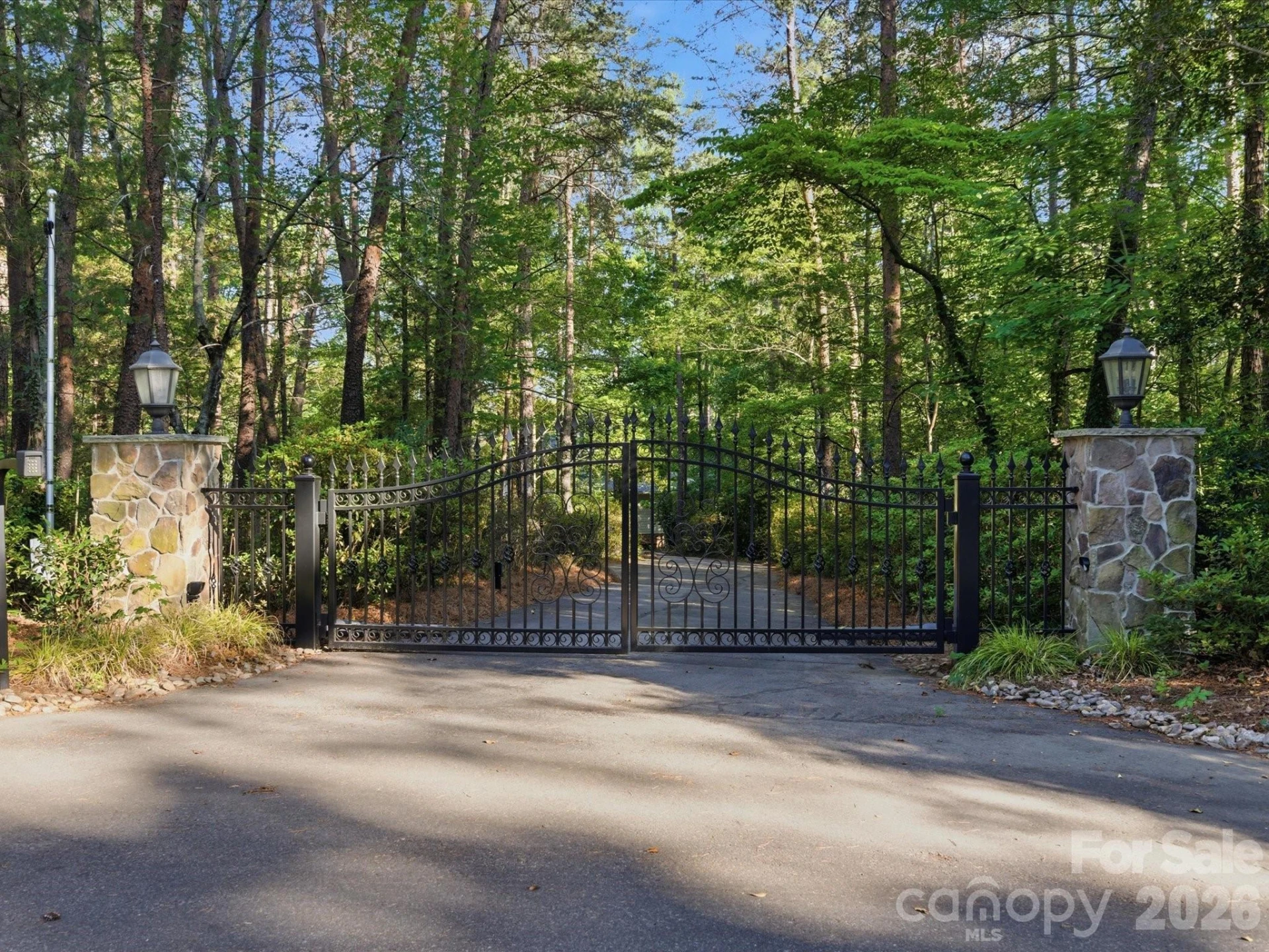 115 Forest Cliff Court - Photo 5