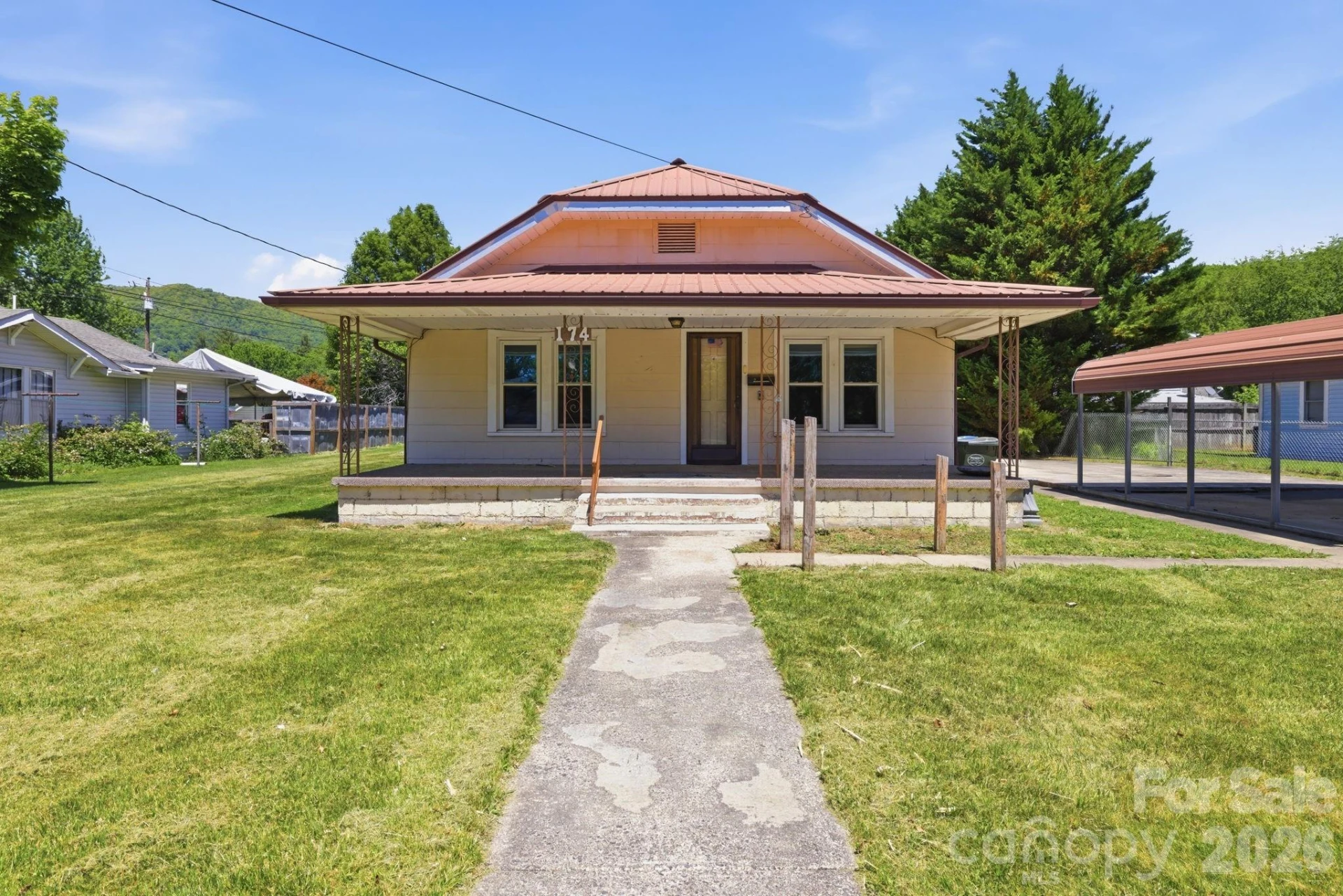 174 Hazelwood Avenue - Photo 2