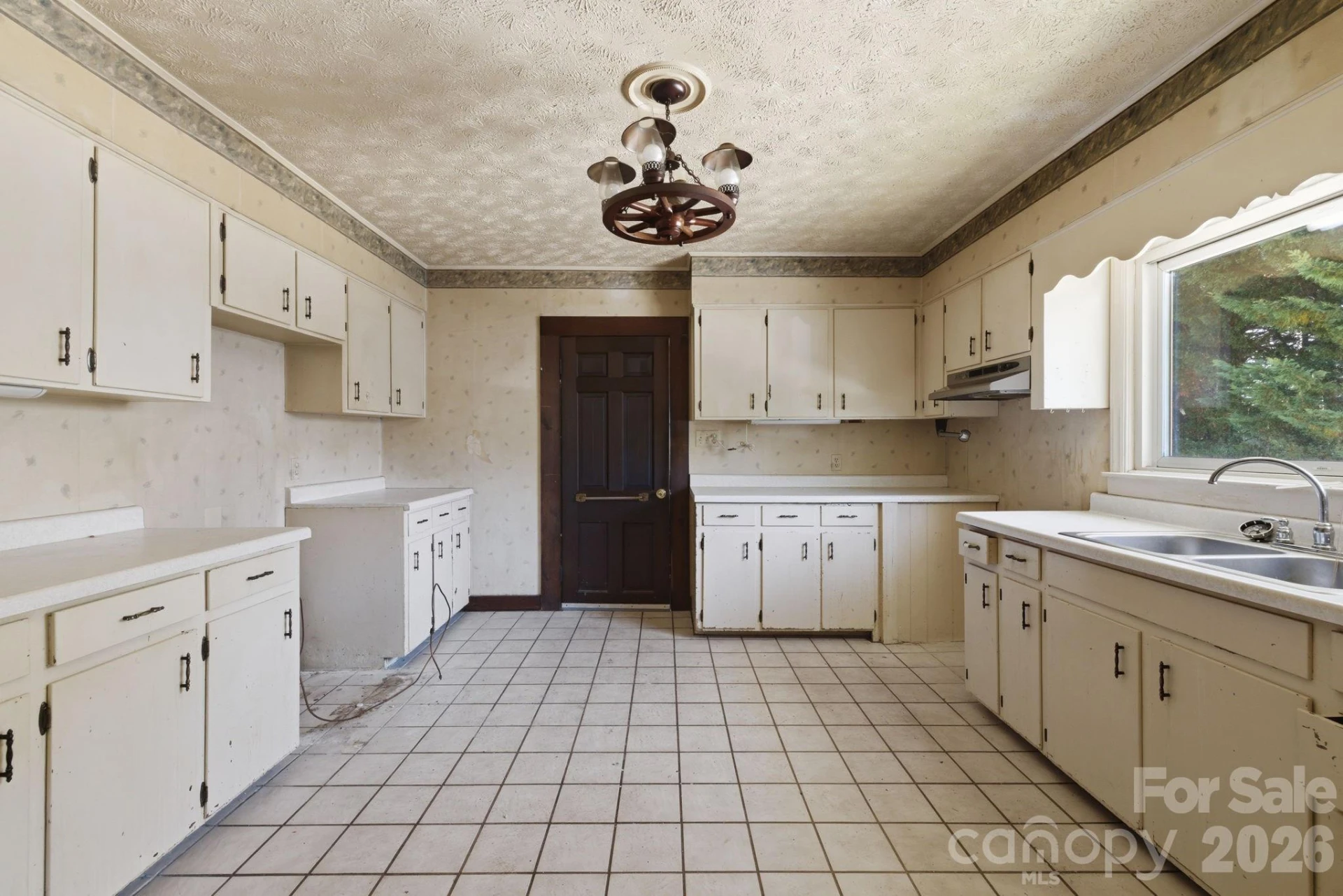 174 Hazelwood Avenue - Photo 13