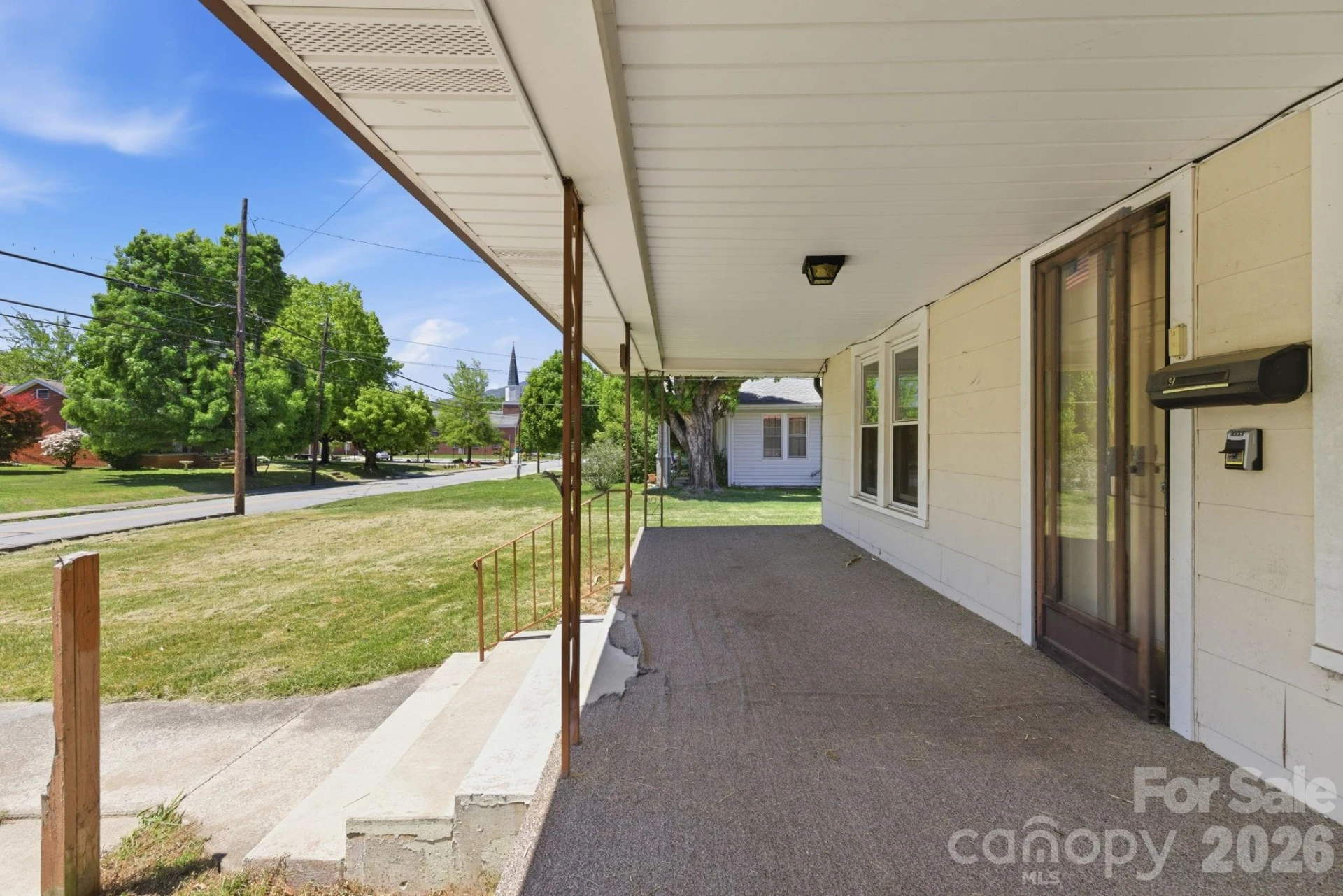 174 Hazelwood Avenue - Photo 3