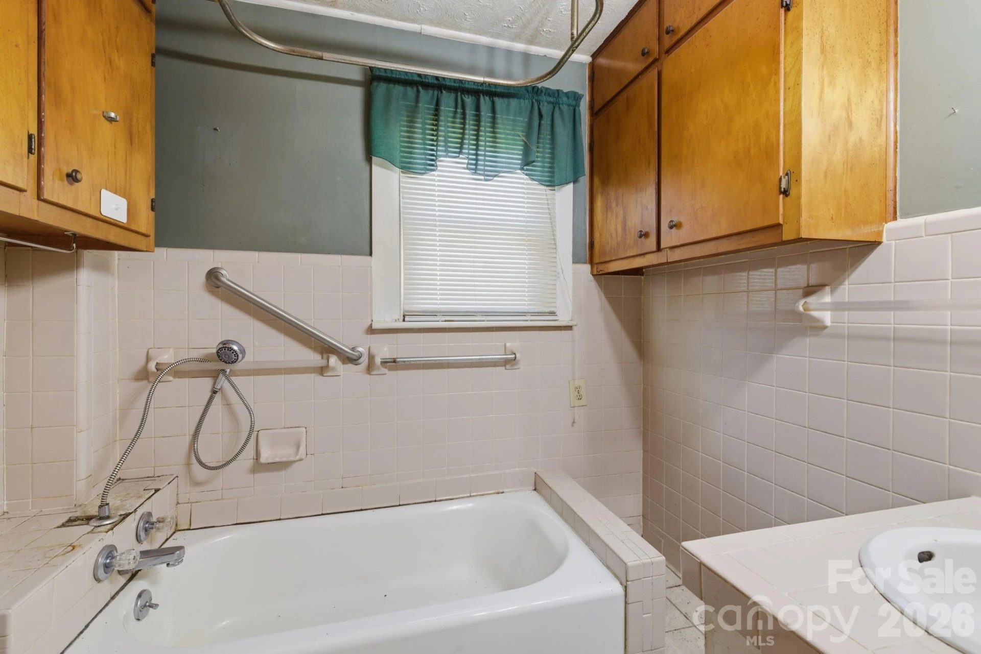 174 Hazelwood Avenue - Photo 24