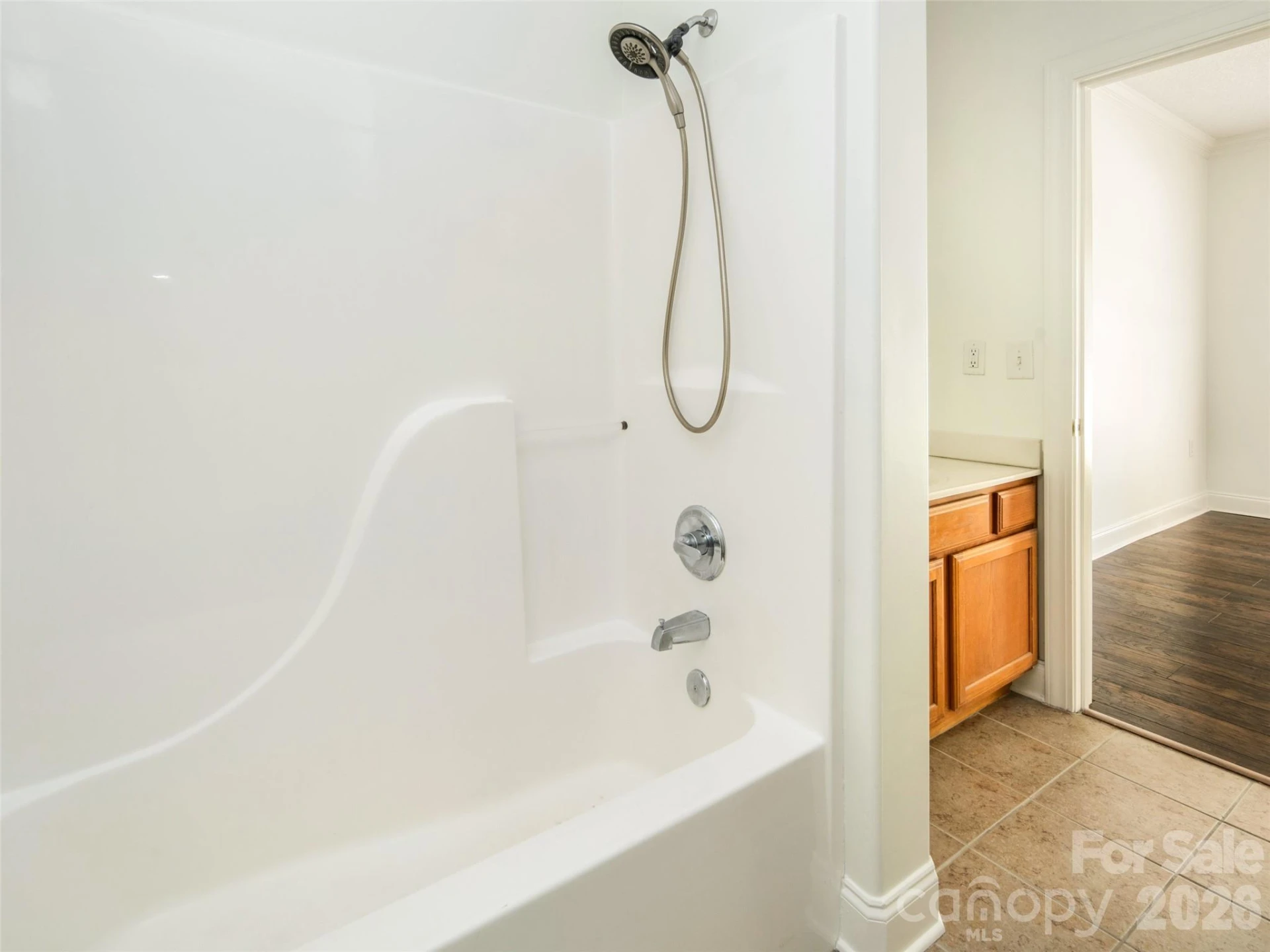 876 Pointe Drive - Photo 11