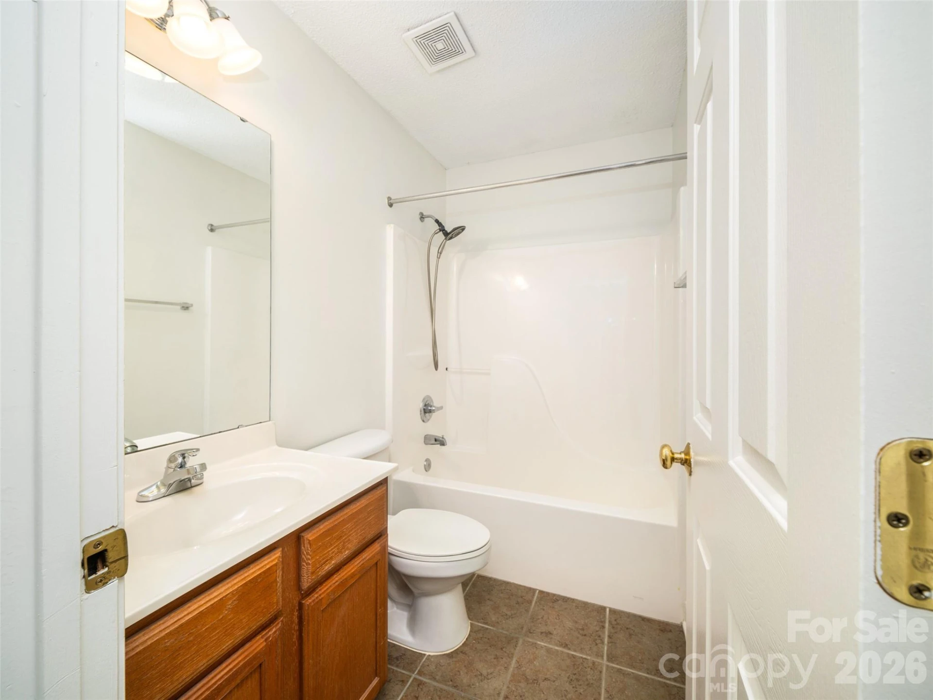 876 Pointe Drive - Photo 16