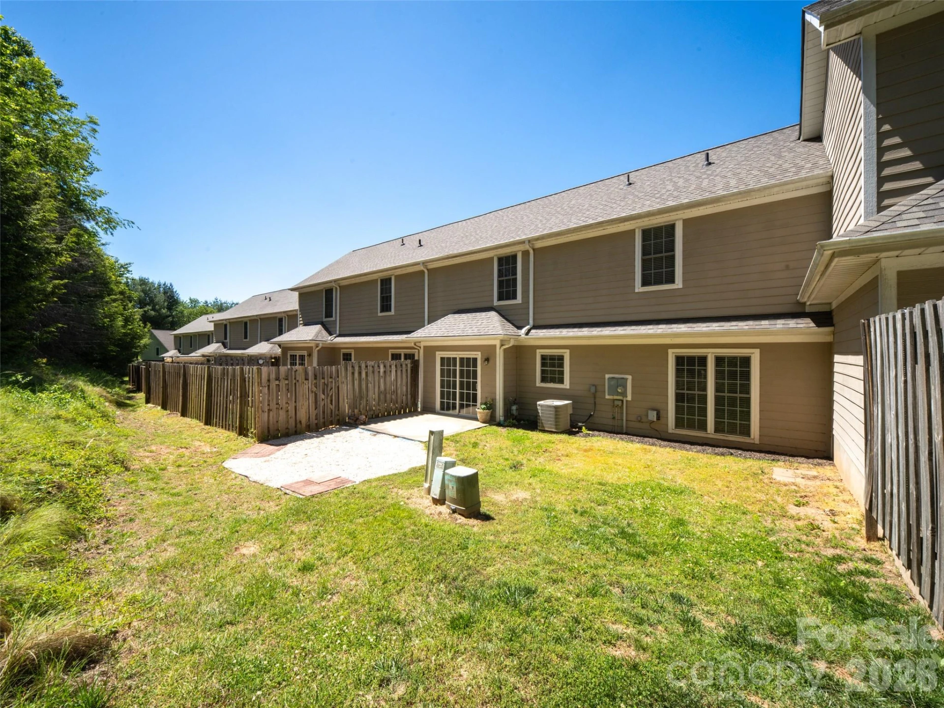 876 Pointe Drive - Photo 22