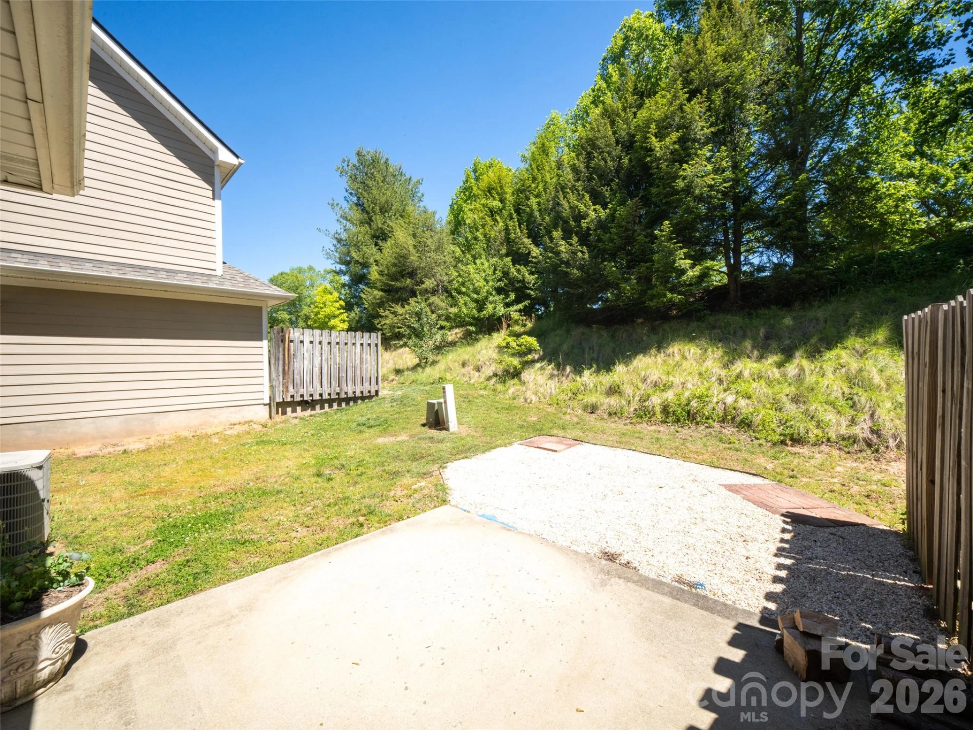 876 Pointe Drive - Photo 24