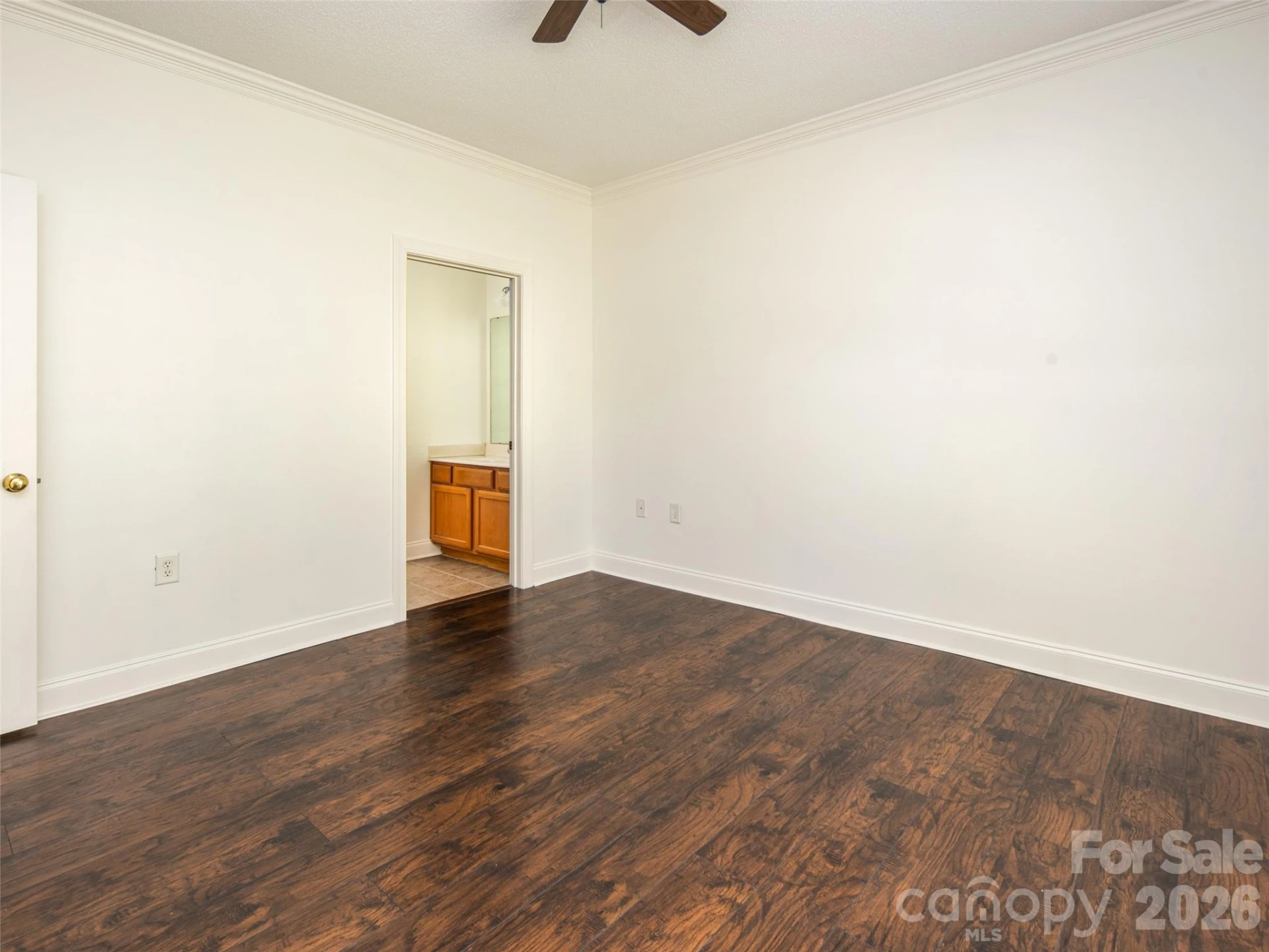 876 Pointe Drive - Photo 9