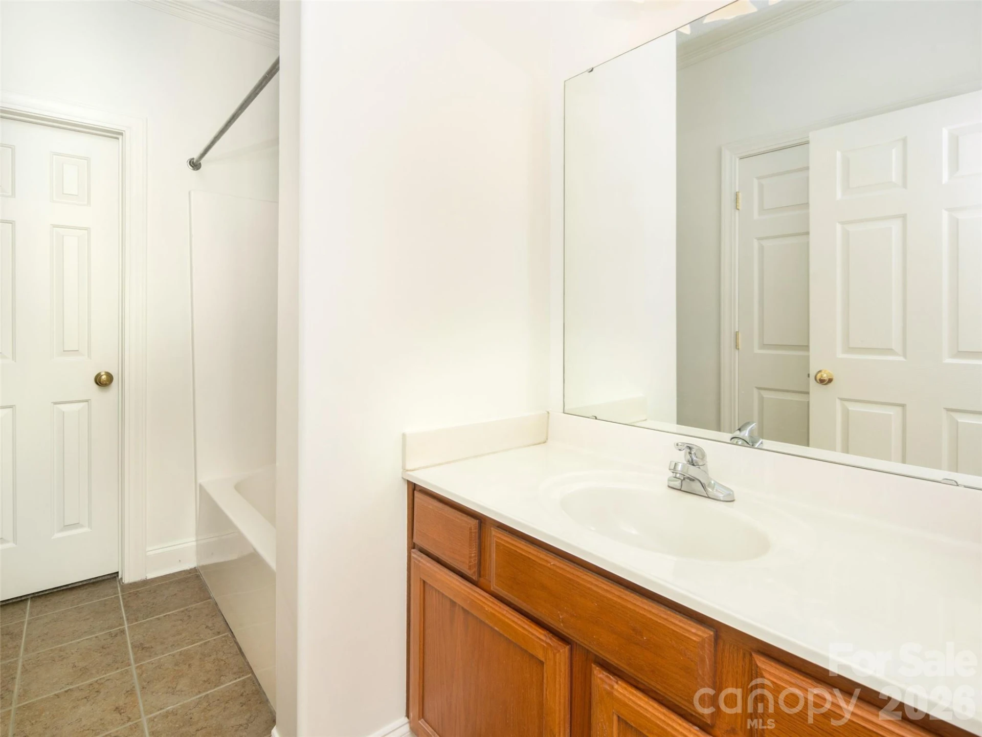 876 Pointe Drive - Photo 10