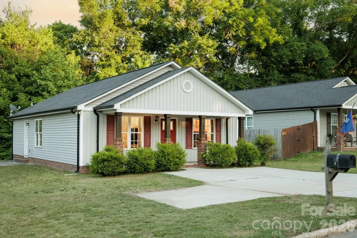 236 Cabarrus Avenue - Photo 3