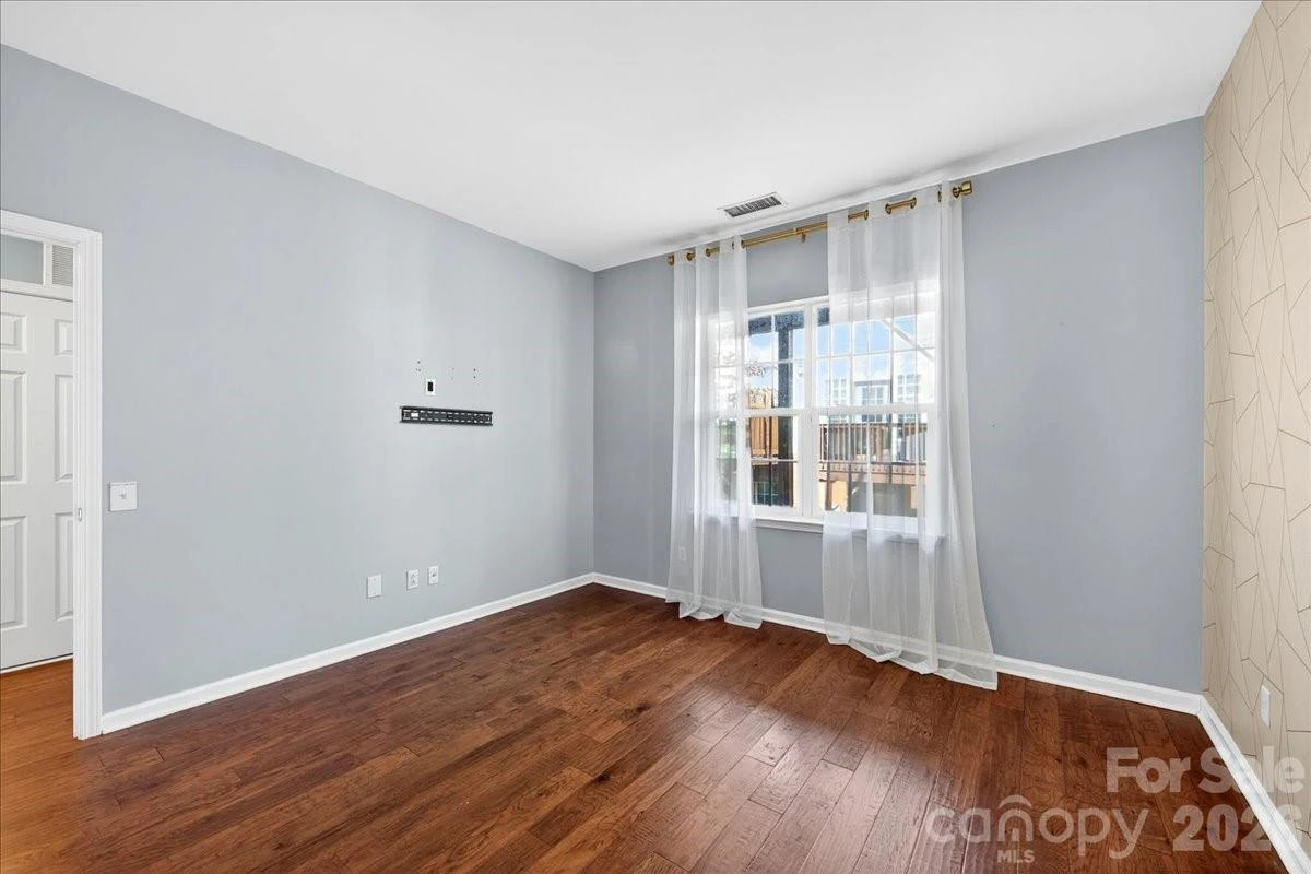 5426 Dockery Drive - Photo 6