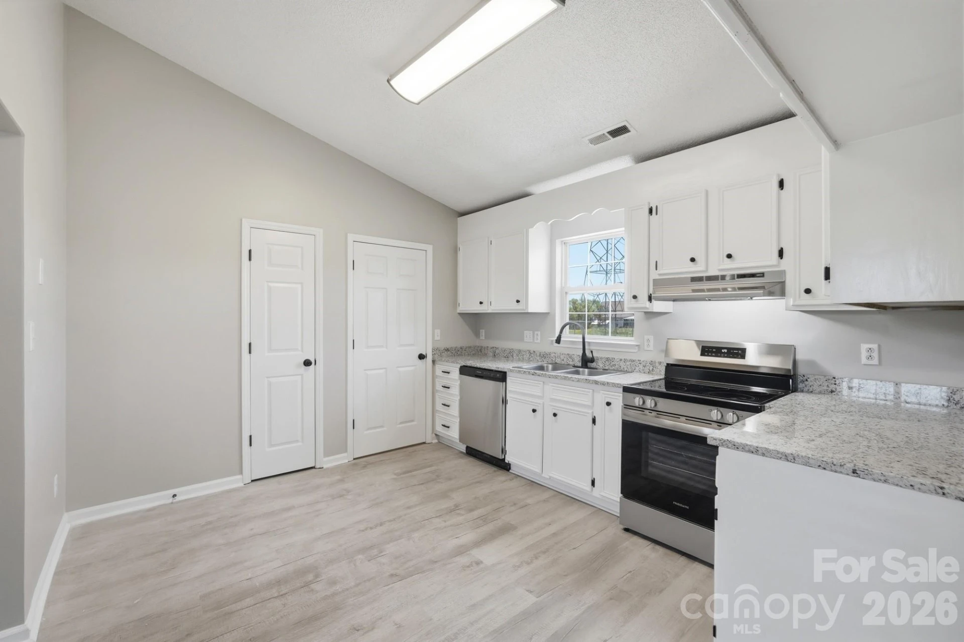 5011 Willow Run Drive - Photo 7