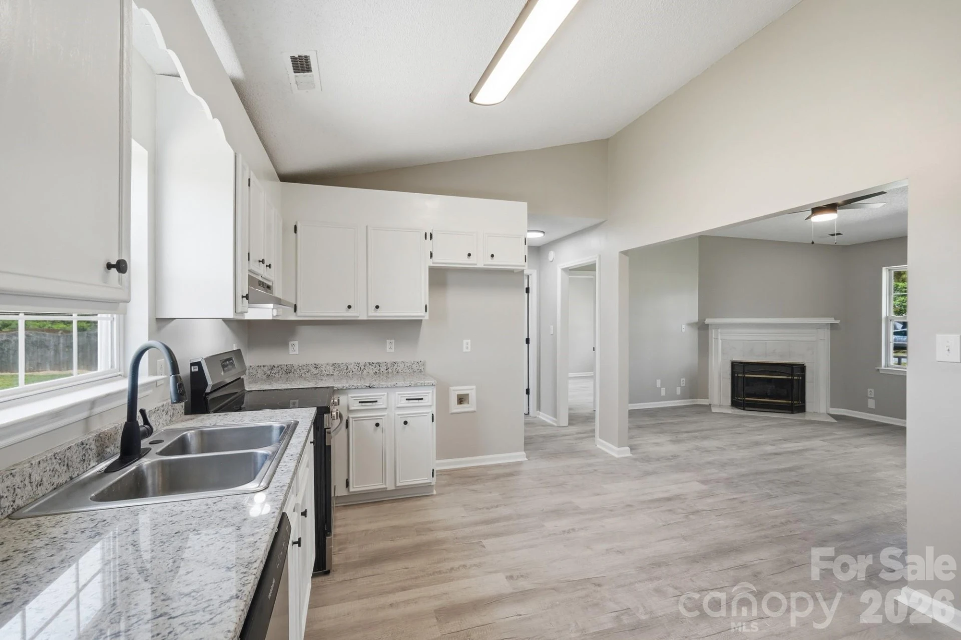 5011 Willow Run Drive - Photo 8