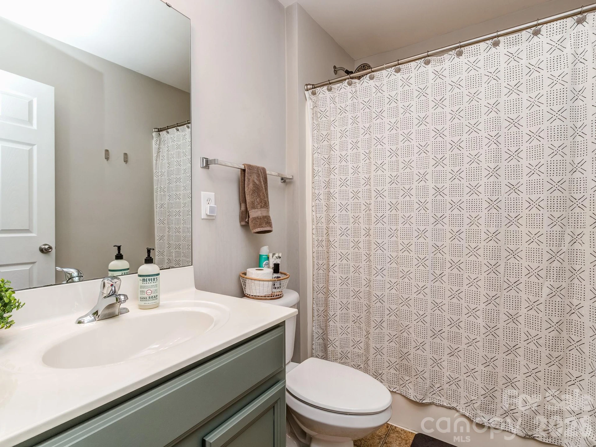 6535 Central Pacific Avenue - Photo 18