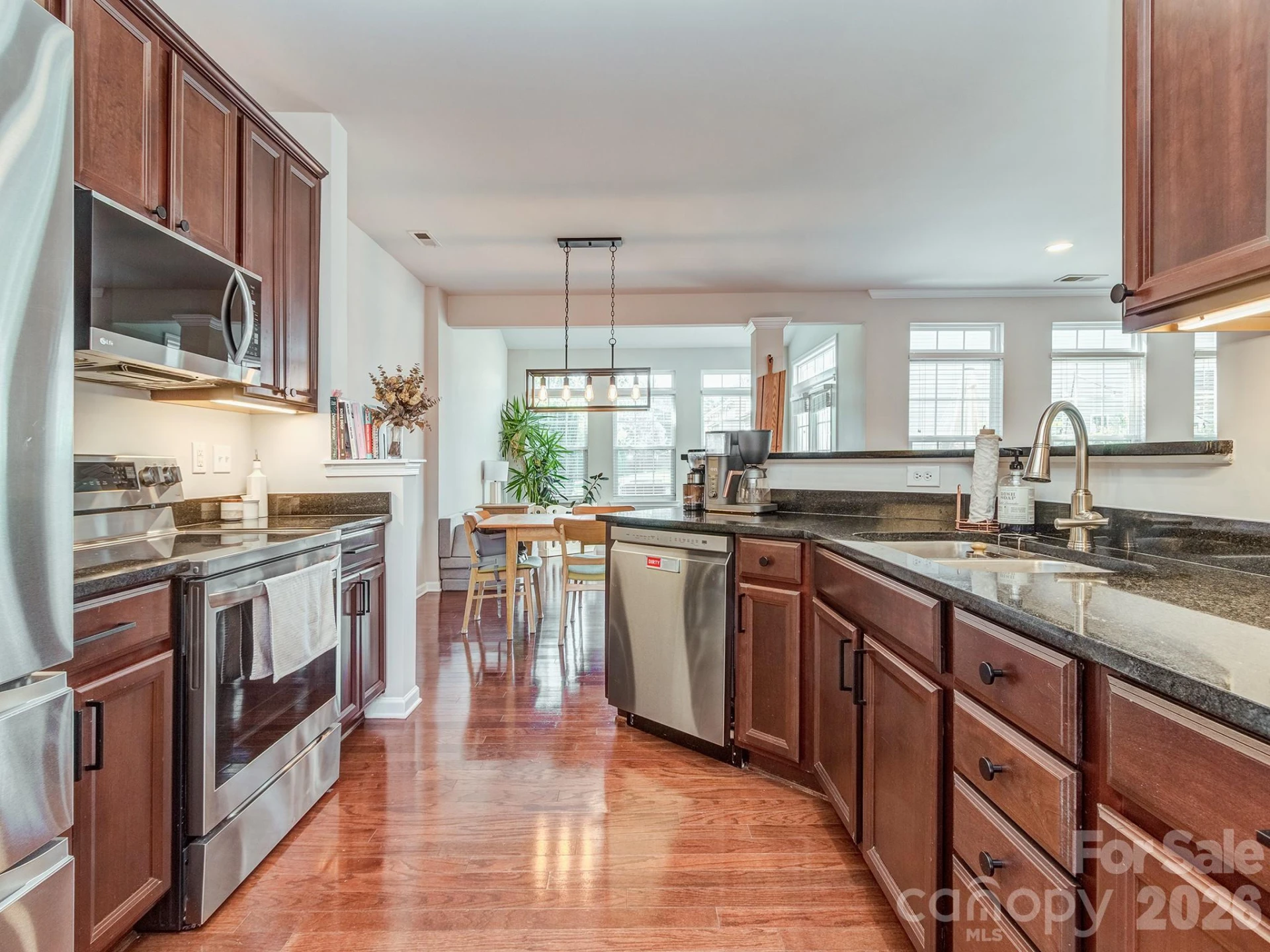 6535 Central Pacific Avenue - Photo 6