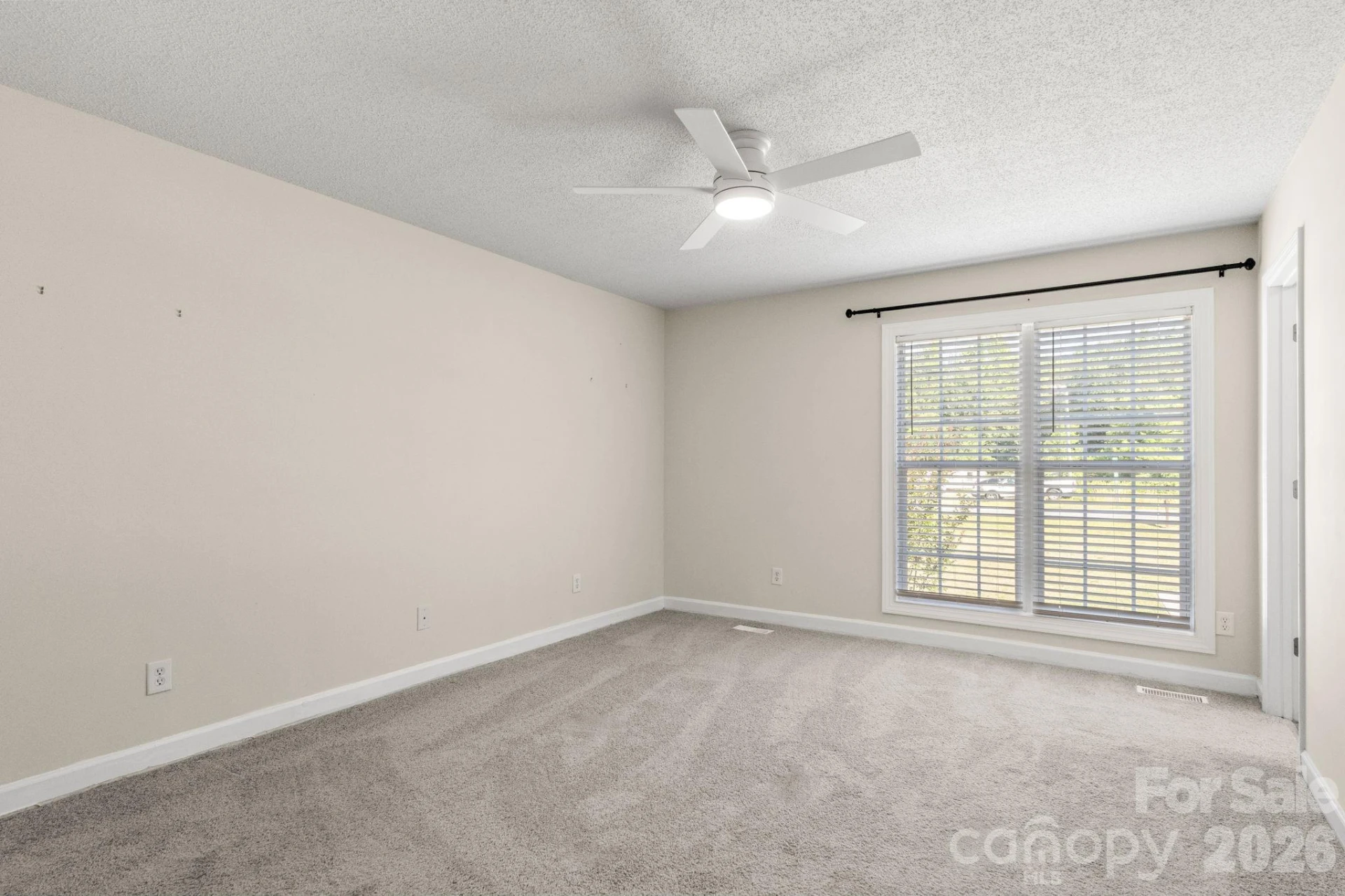 1502 Main Street - Photo 11