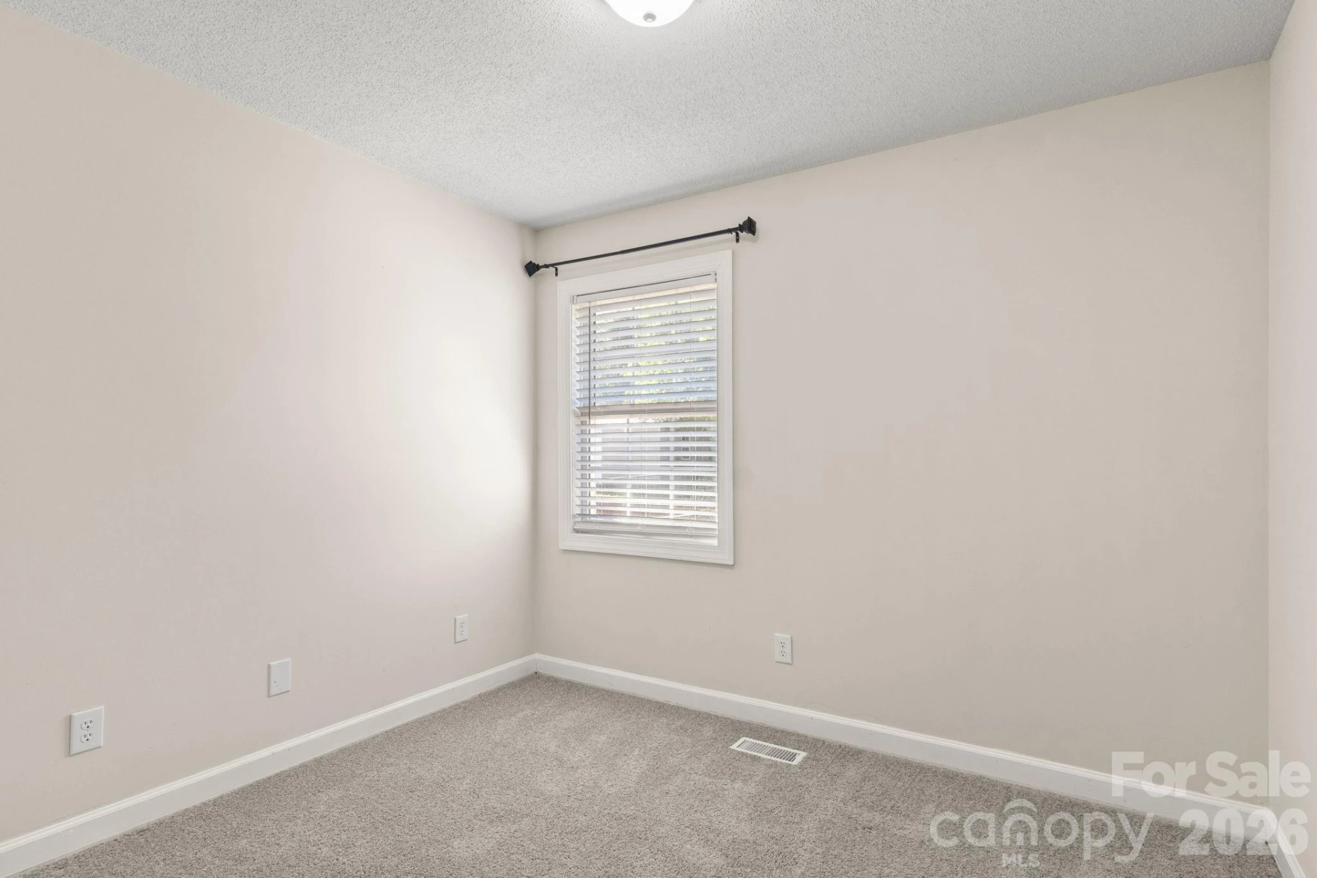 1502 Main Street - Photo 16