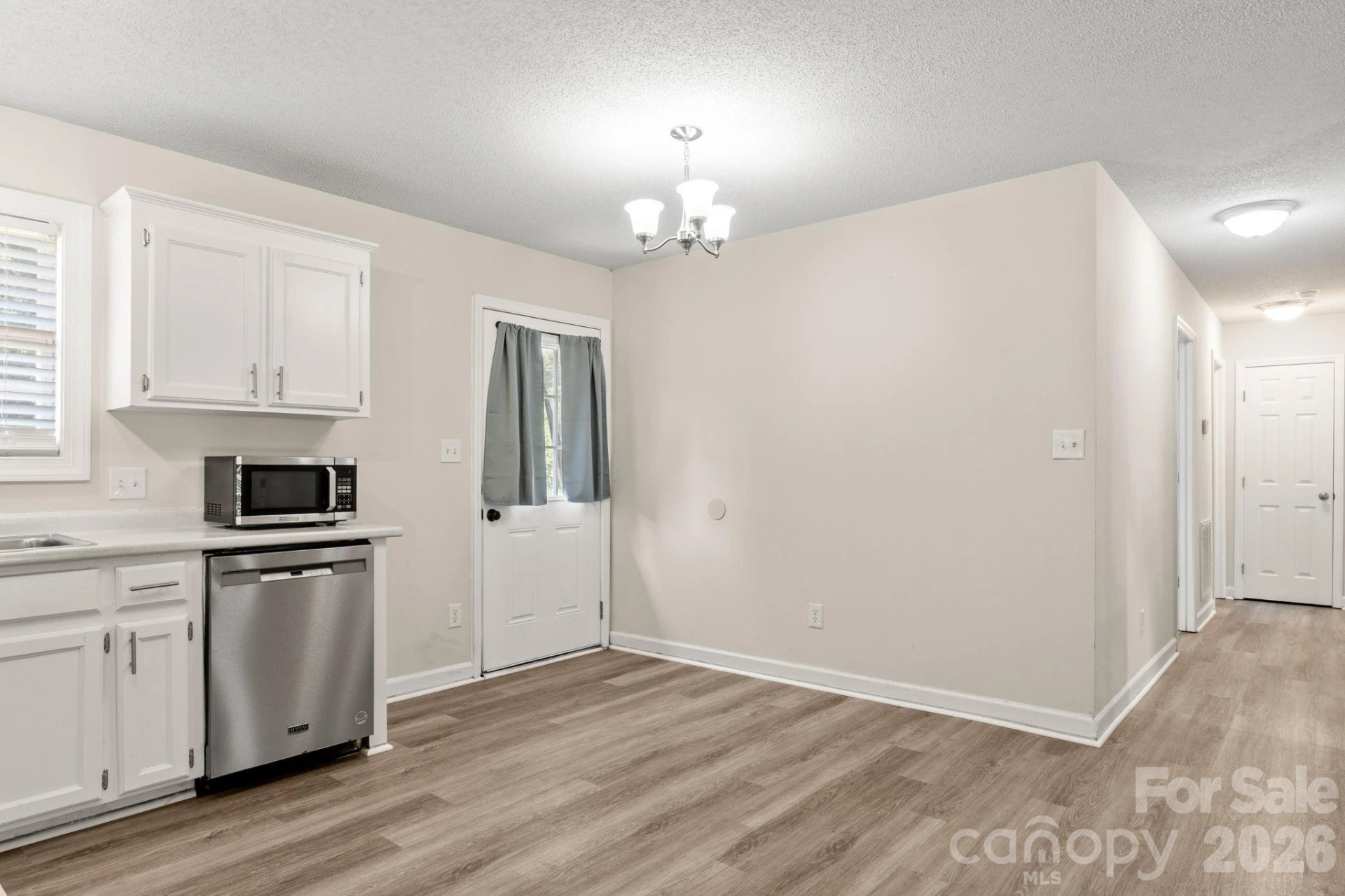 1502 Main Street - Photo 9