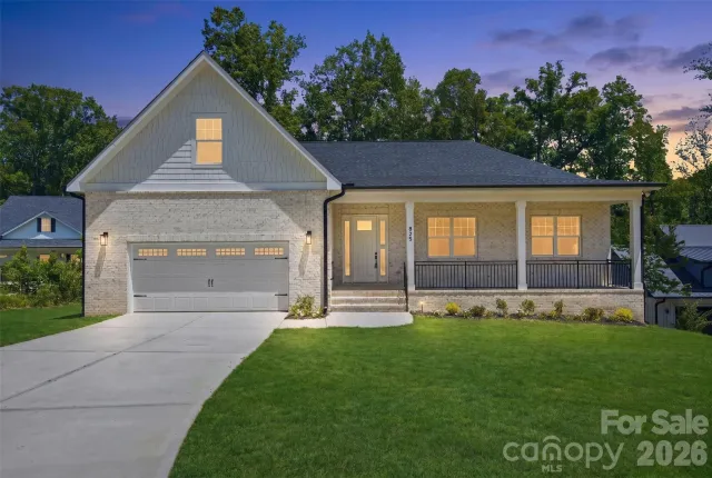 825 Breezewood Drive, Charlotte, NC, 28262