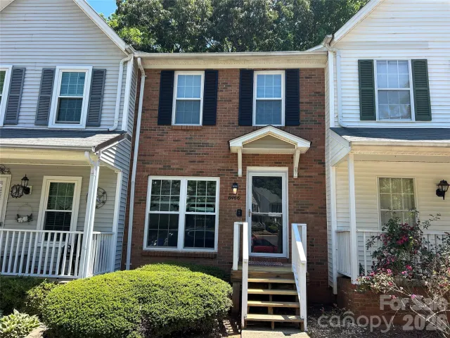 6466 Windsor Gate Lane, Charlotte, NC, 28215