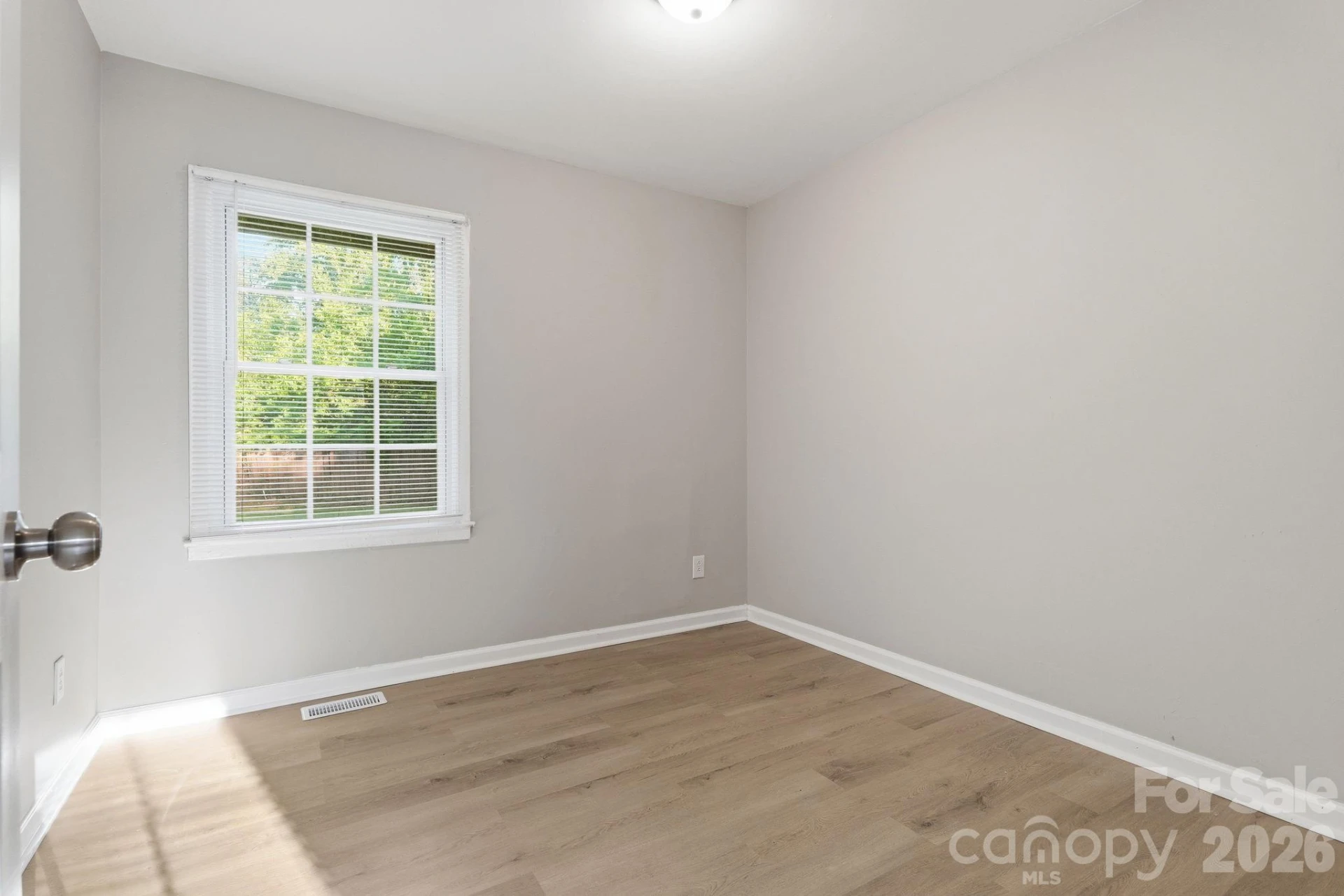 364 Leafmore Drive - Photo 13