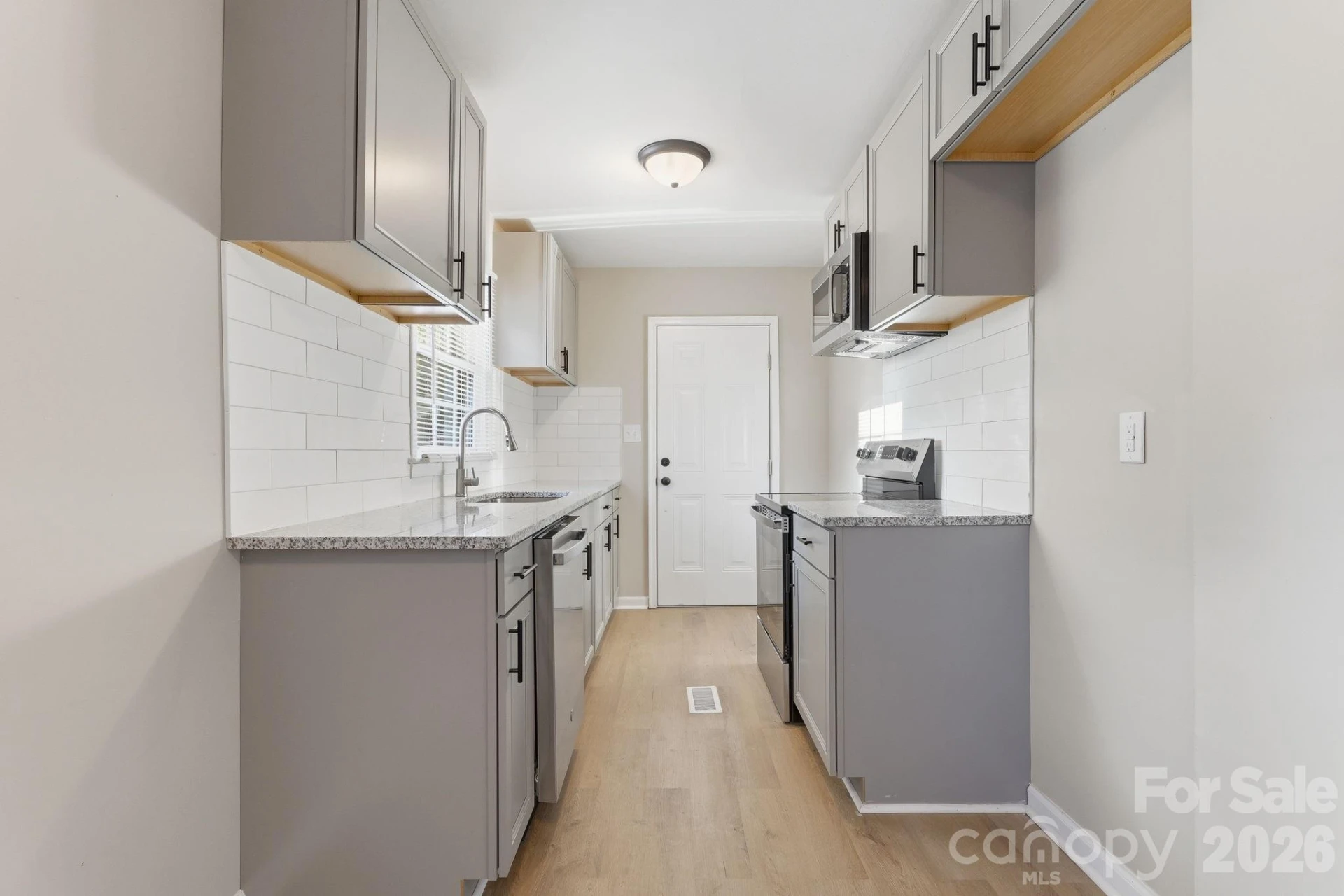 364 Leafmore Drive - Photo 6