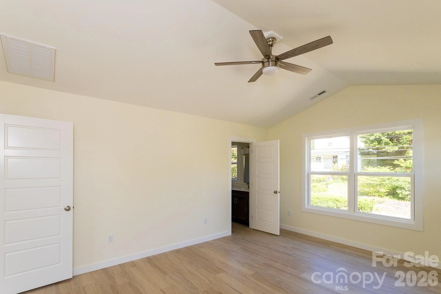 46 Vance Avenue - Photo 3